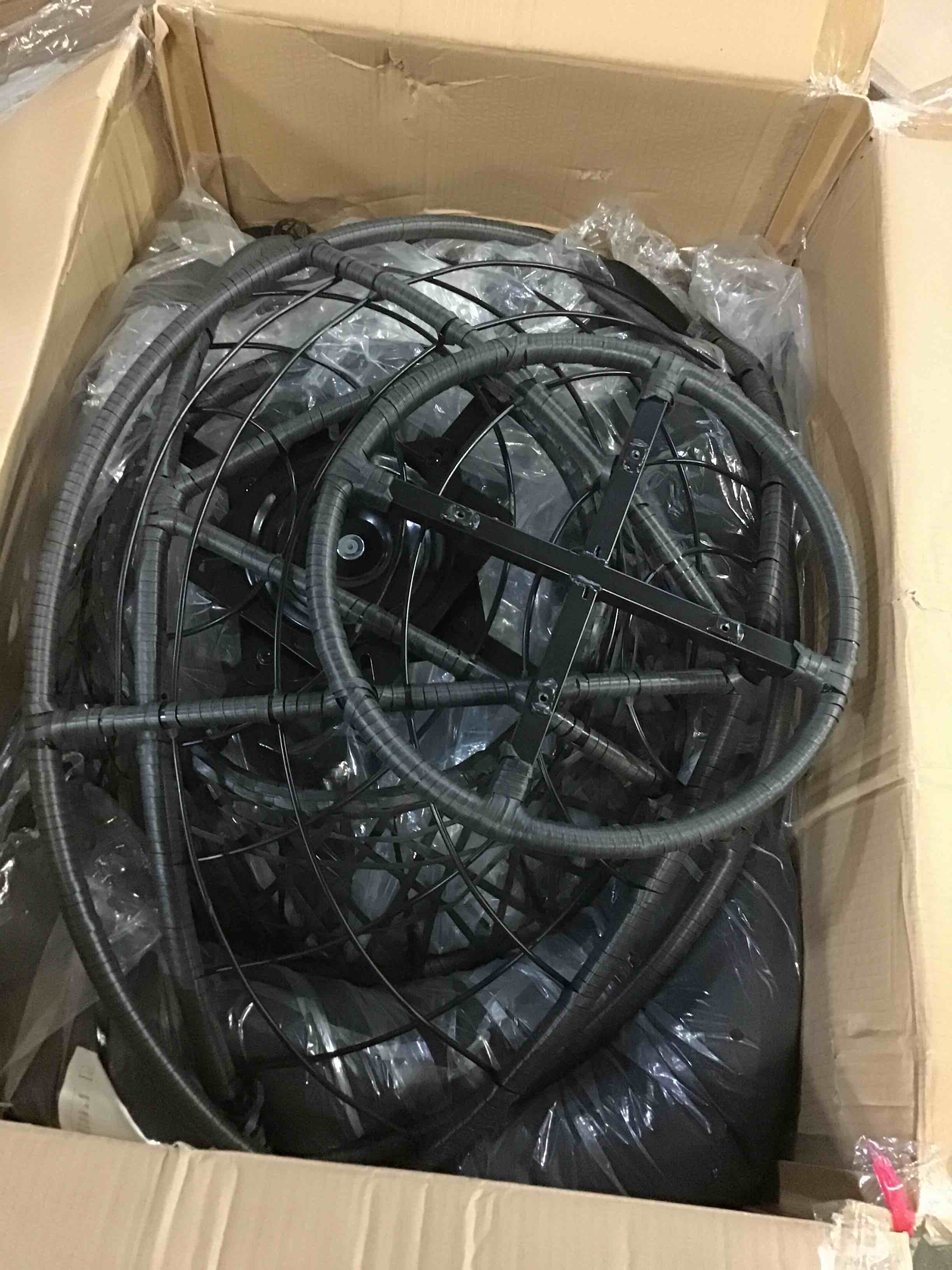 https://s3.amazonaws.com/lotting-images-prod/bidfta/BLU5179201_1692029850551.jpeg