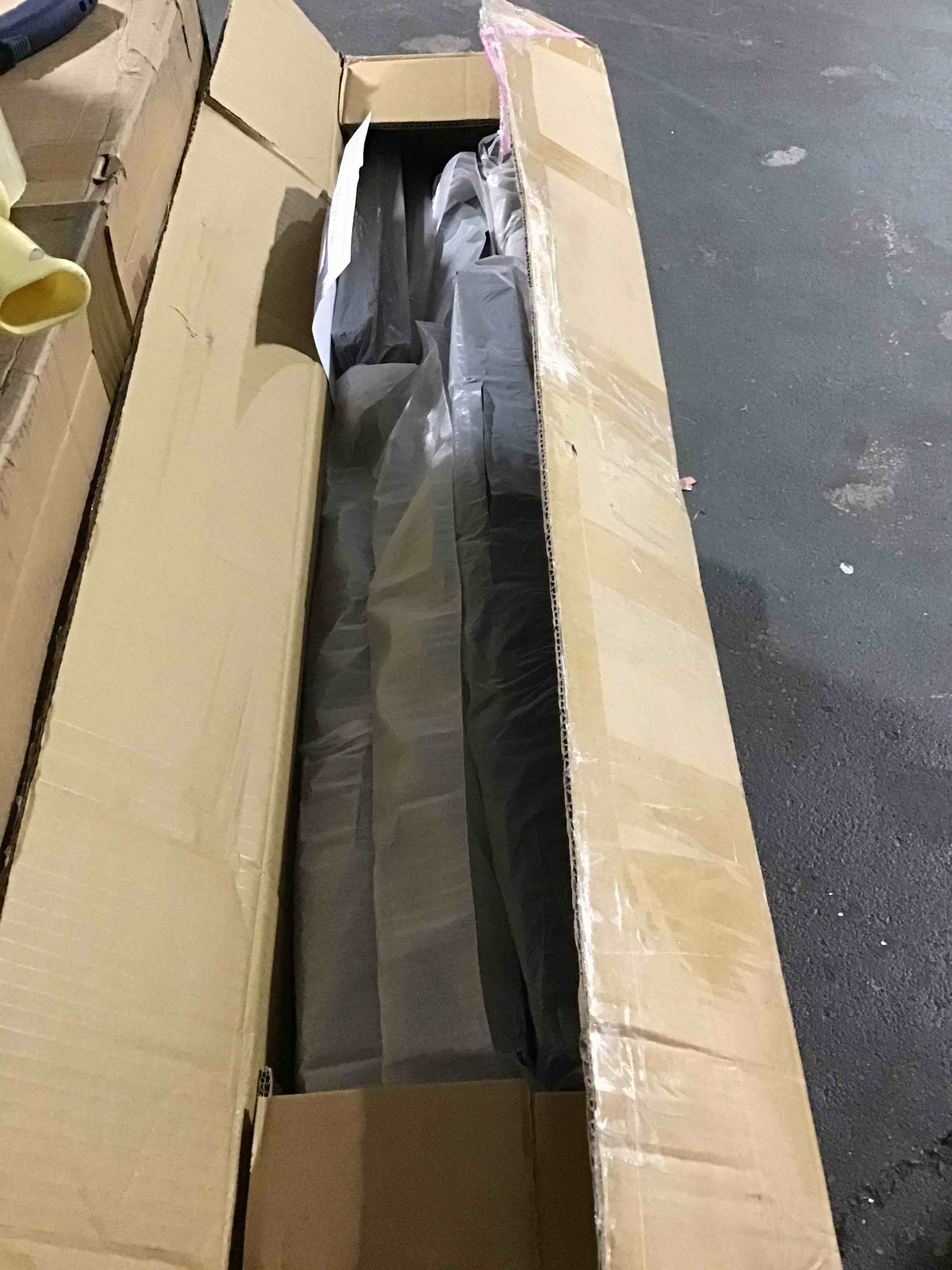 https://s3.amazonaws.com/lotting-images-prod/bidfta/BLU5180722_1692286207586.jpeg