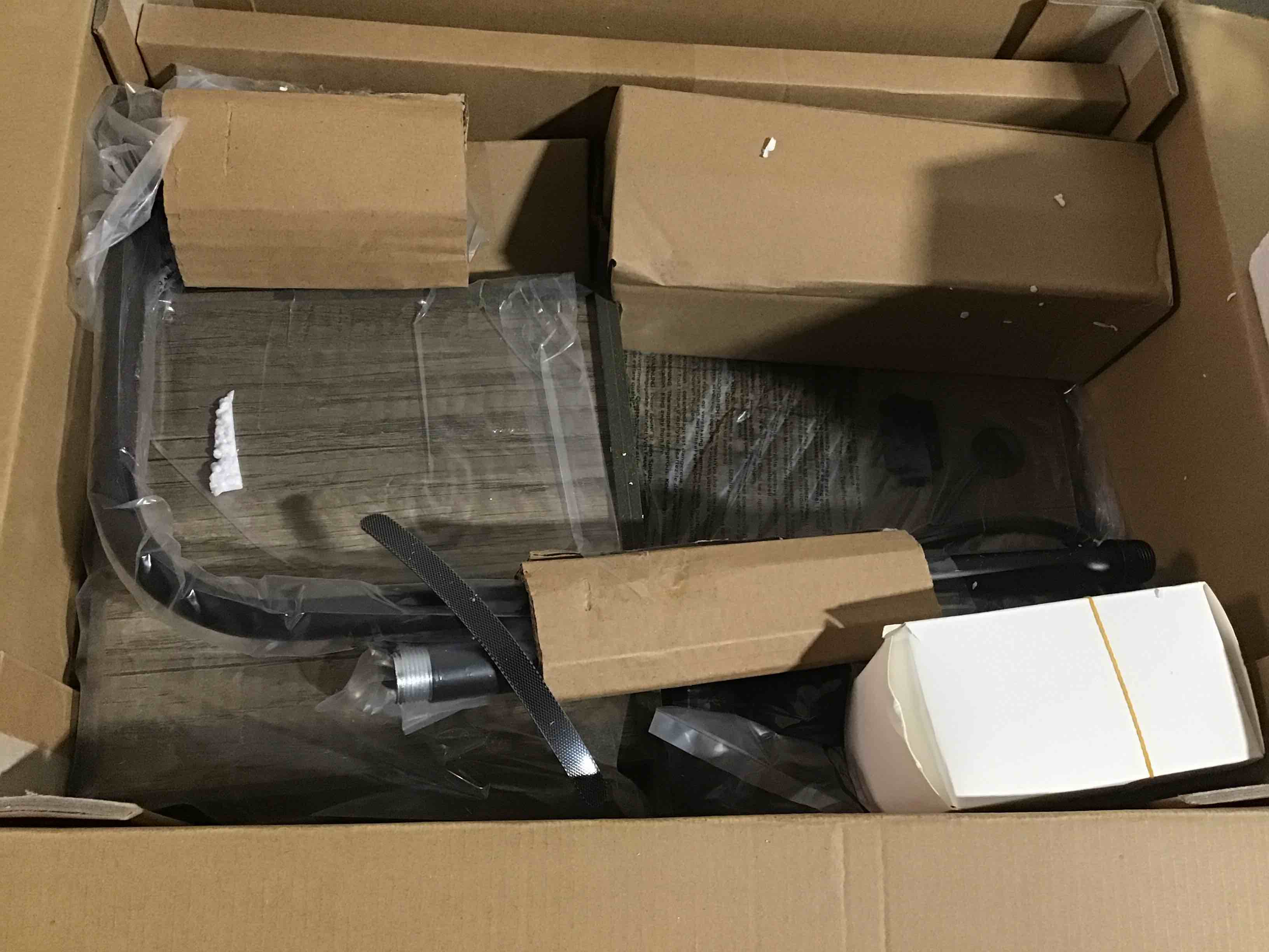 https://s3.amazonaws.com/lotting-images-prod/bidfta/BLU5183015_1691778790071.jpeg