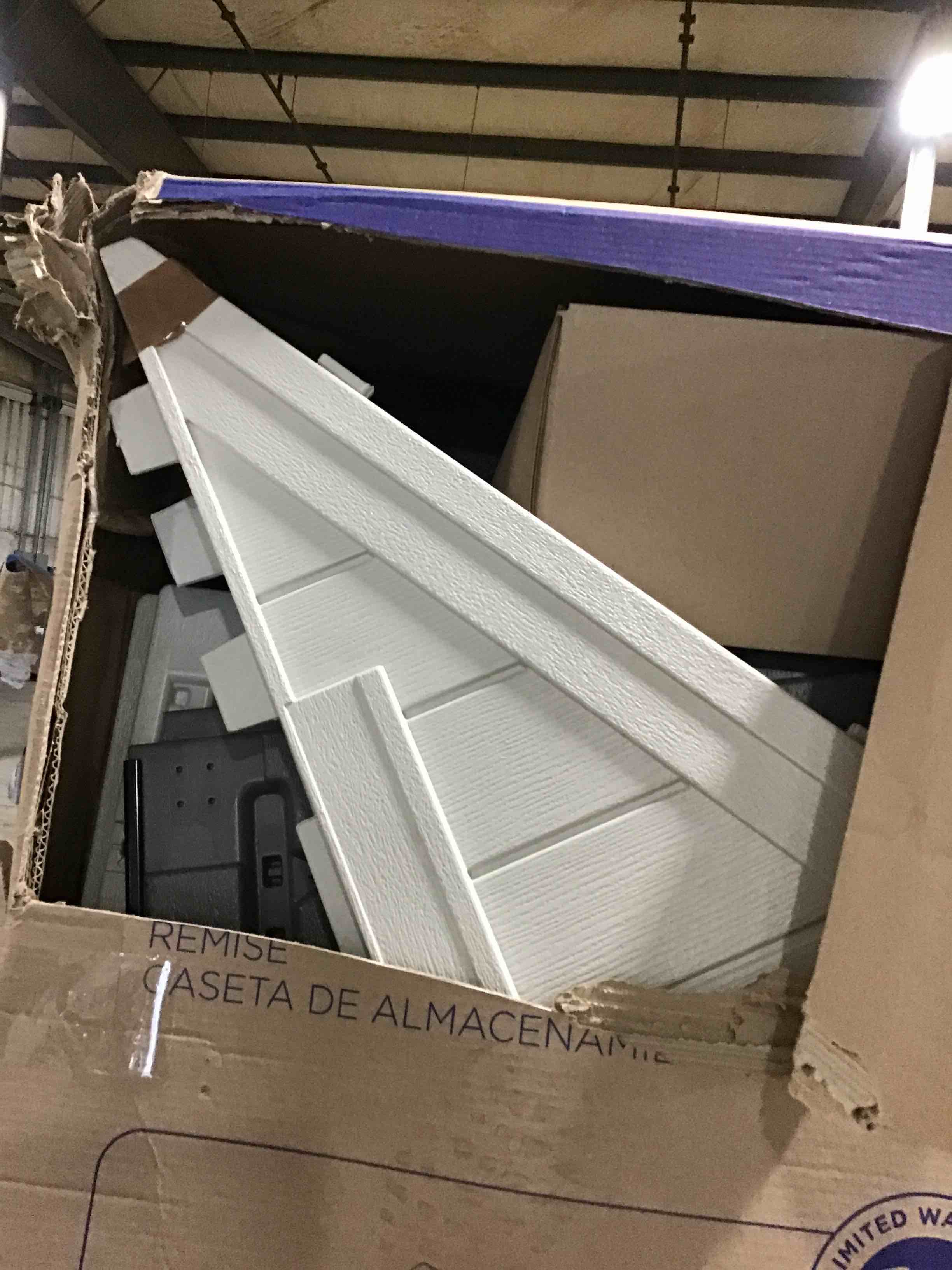 https://s3.amazonaws.com/lotting-images-prod/bidfta/BLU5183185_1692290706663.jpeg