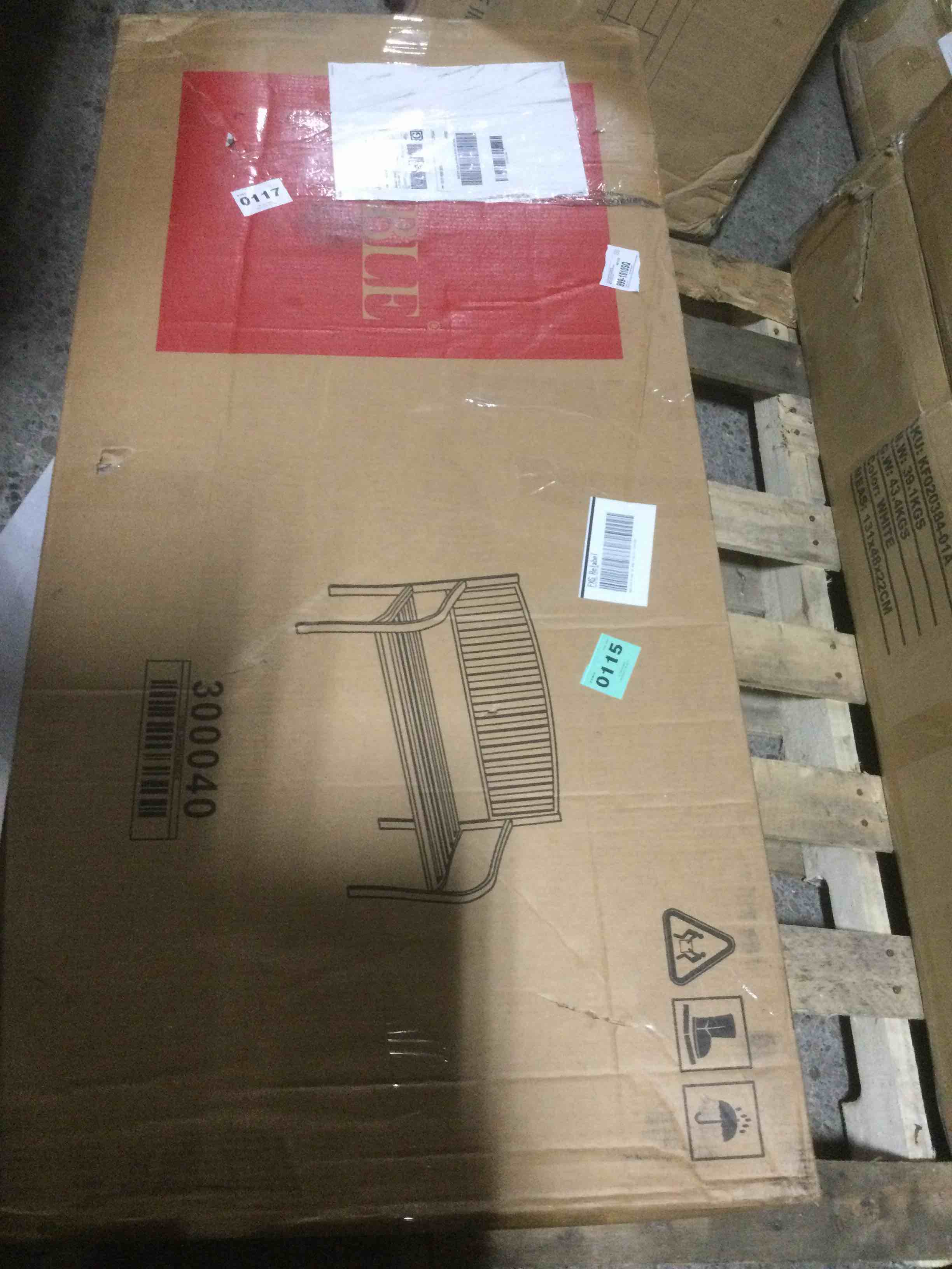 https://s3.amazonaws.com/lotting-images-prod/bidfta/BLU5184241_1693412606536.jpeg