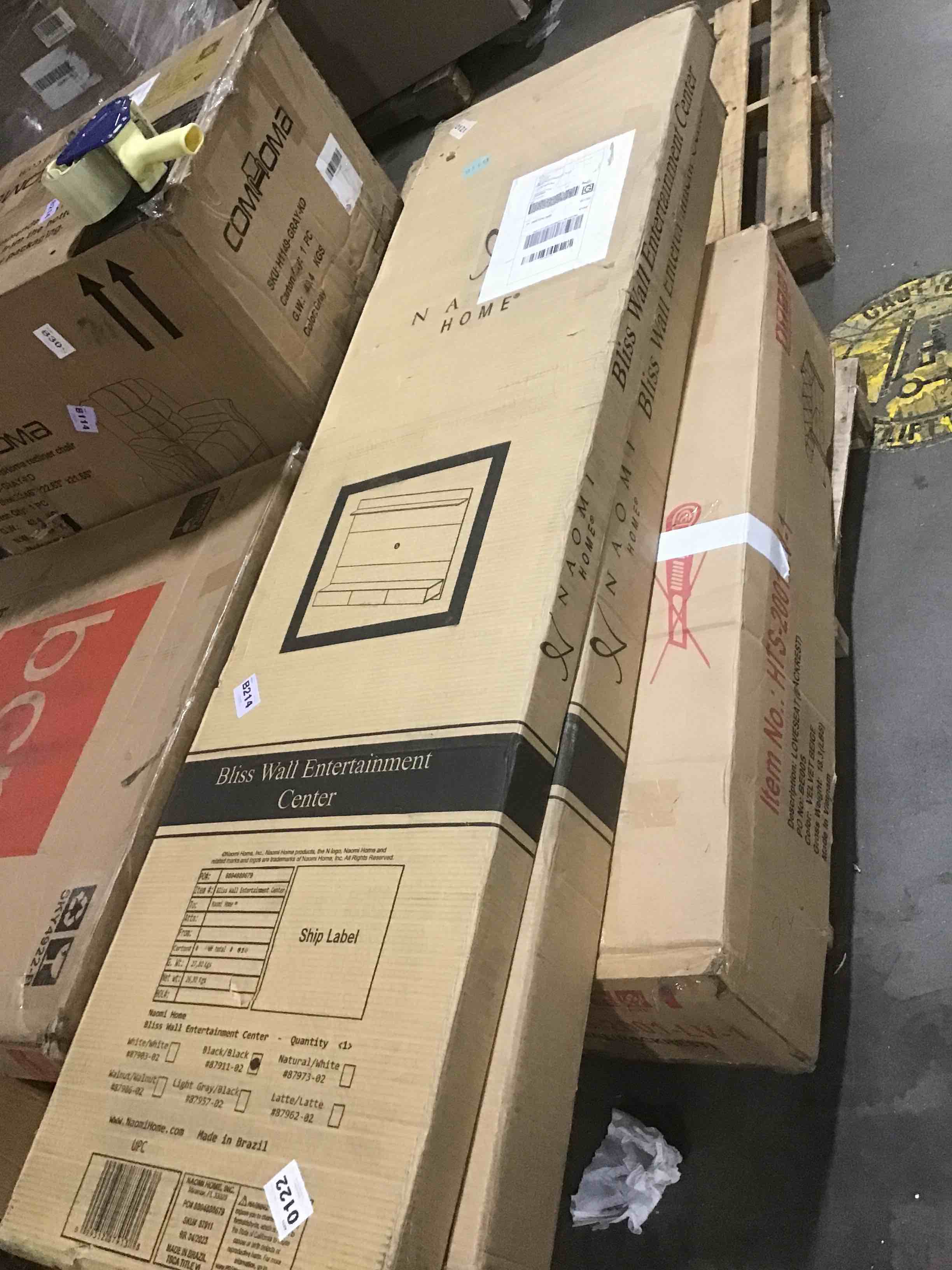 https://s3.amazonaws.com/lotting-images-prod/bidfta/BLU5184794_1692466804097.jpeg