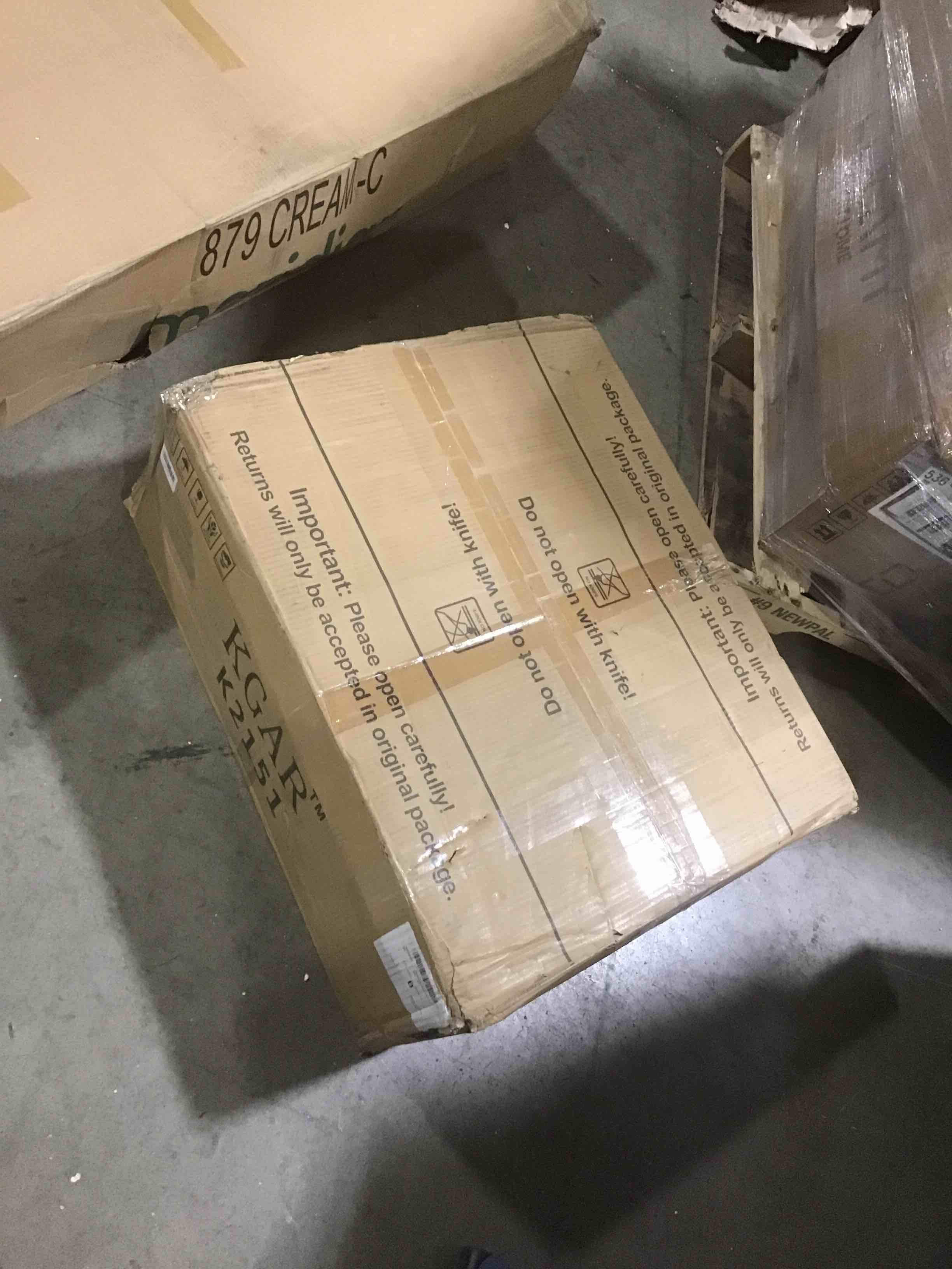 https://s3.amazonaws.com/lotting-images-prod/bidfta/BLU5184803_1692619499341.jpeg