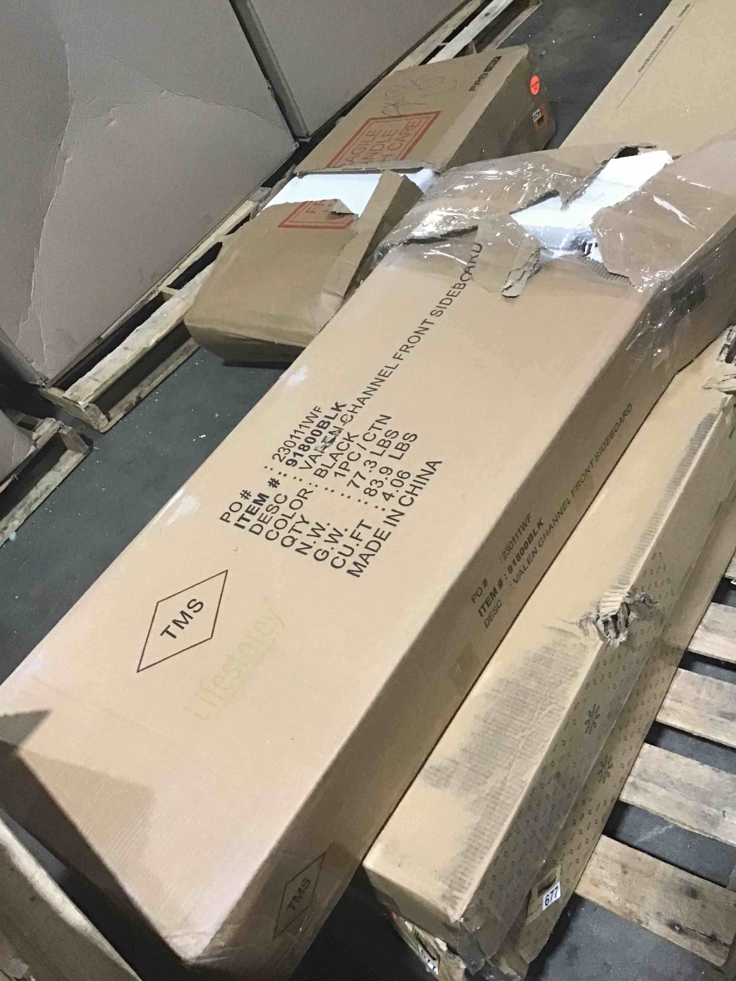 https://s3.amazonaws.com/lotting-images-prod/bidfta/BLU5184887_1692642416529.jpeg