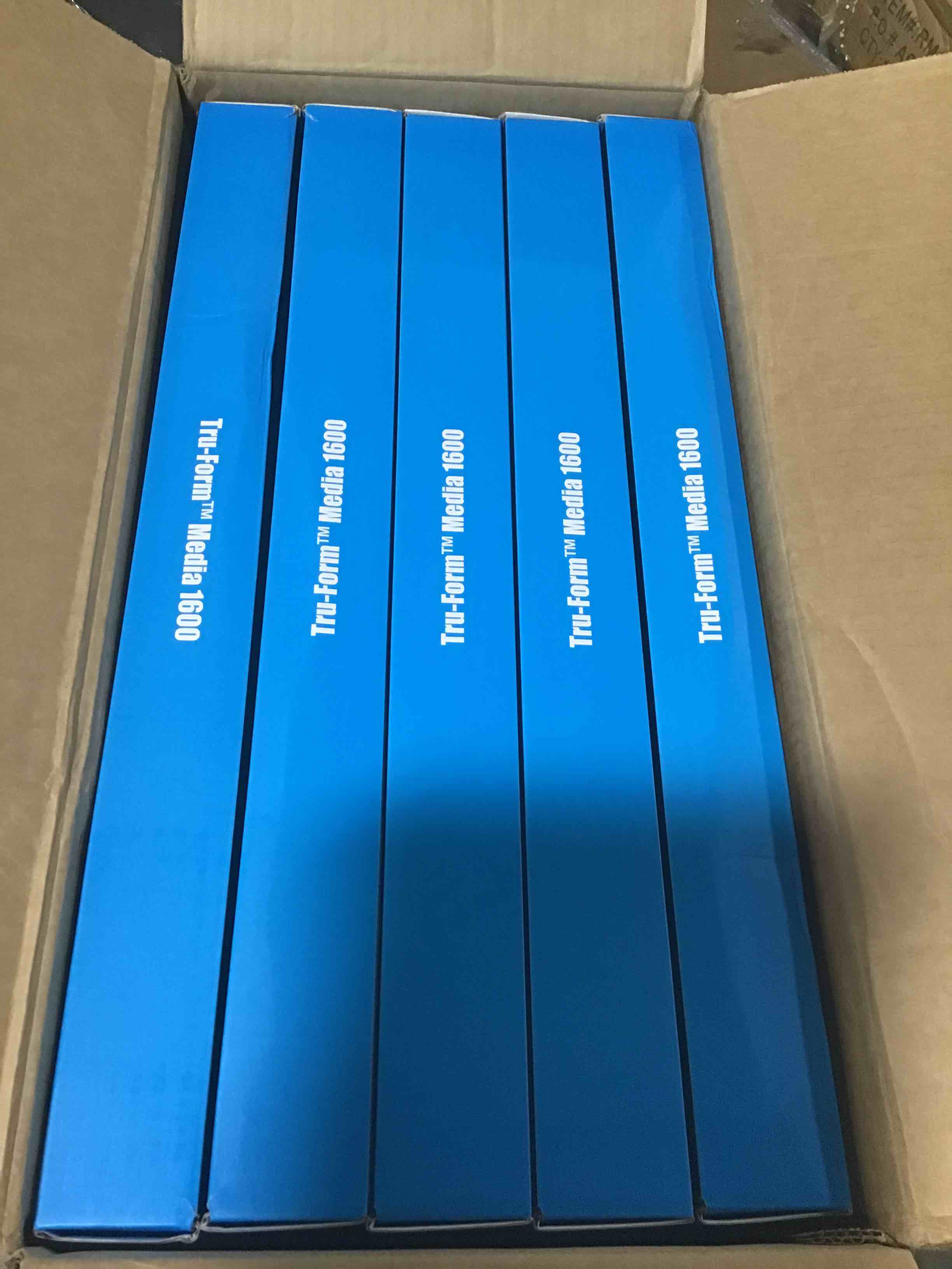 https://s3.amazonaws.com/lotting-images-prod/bidfta/BLU5185002_1692723768108.jpeg