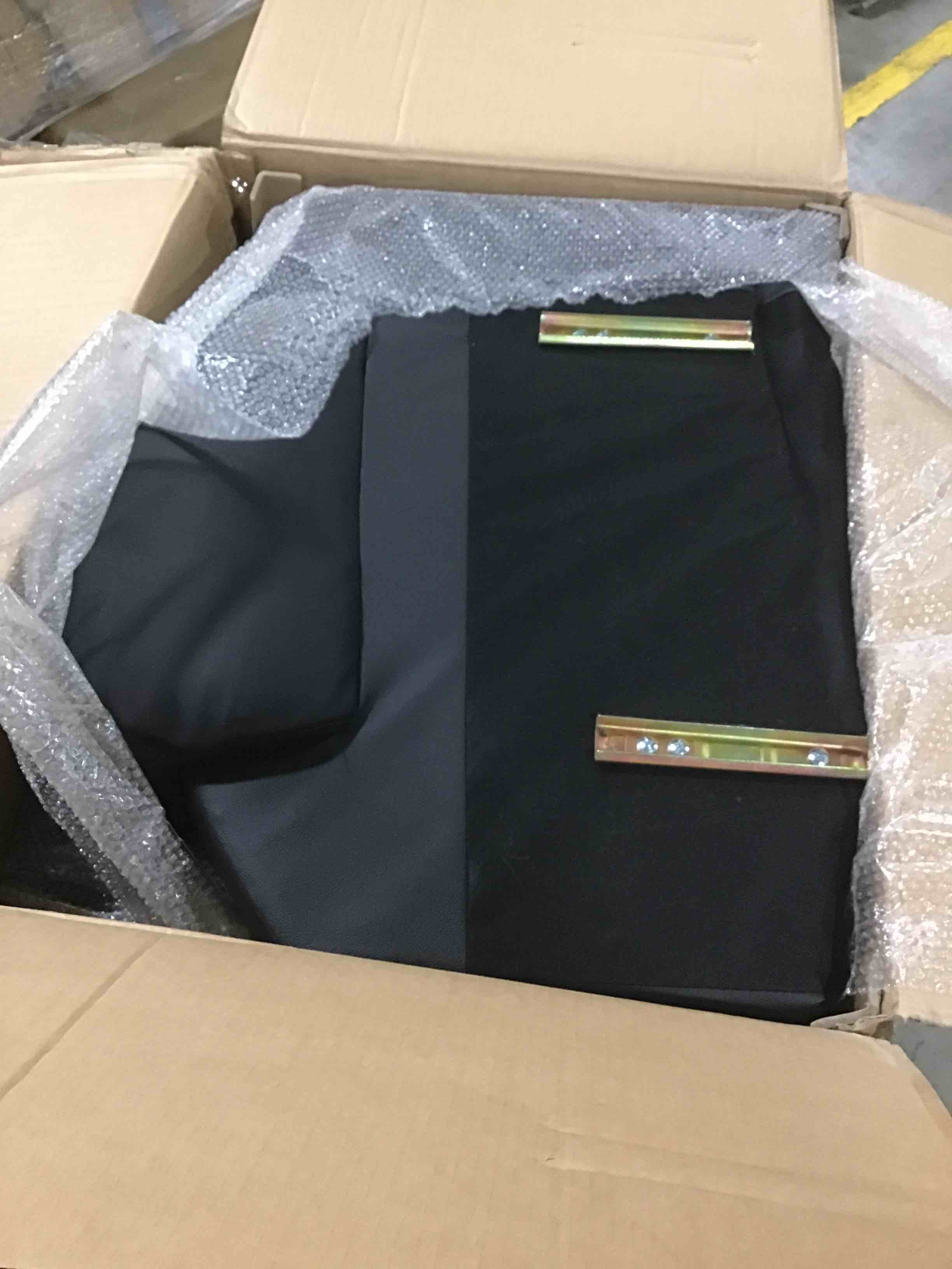 https://s3.amazonaws.com/lotting-images-prod/bidfta/BLU5185302_1693330499166.jpeg