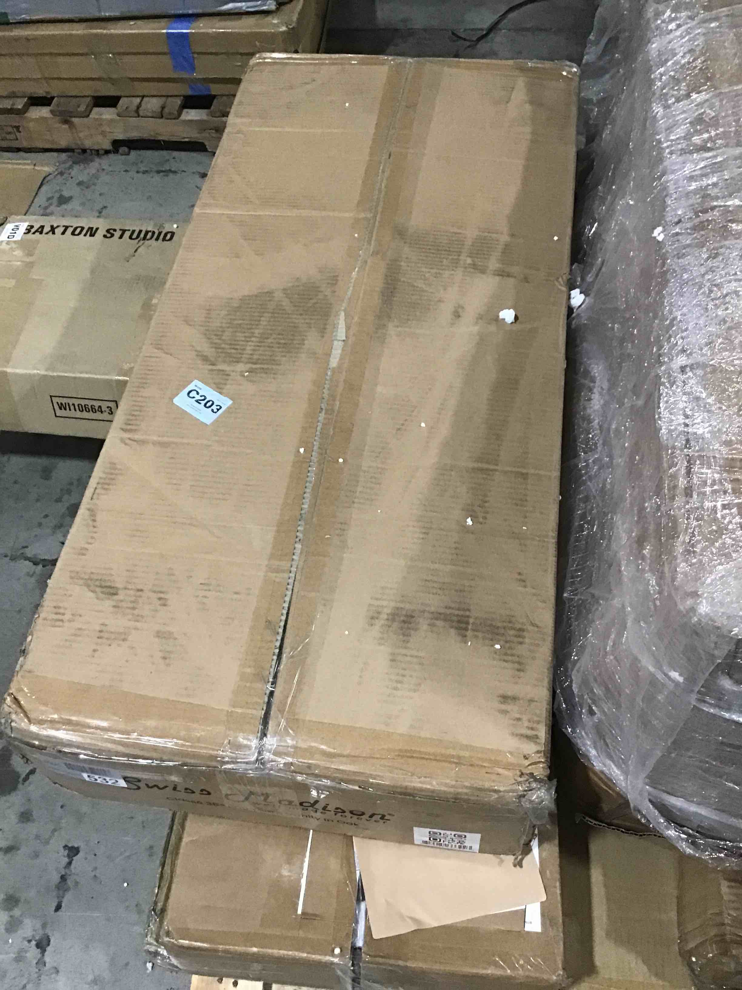 https://s3.amazonaws.com/lotting-images-prod/bidfta/BLU5185589_1693508737106.jpeg