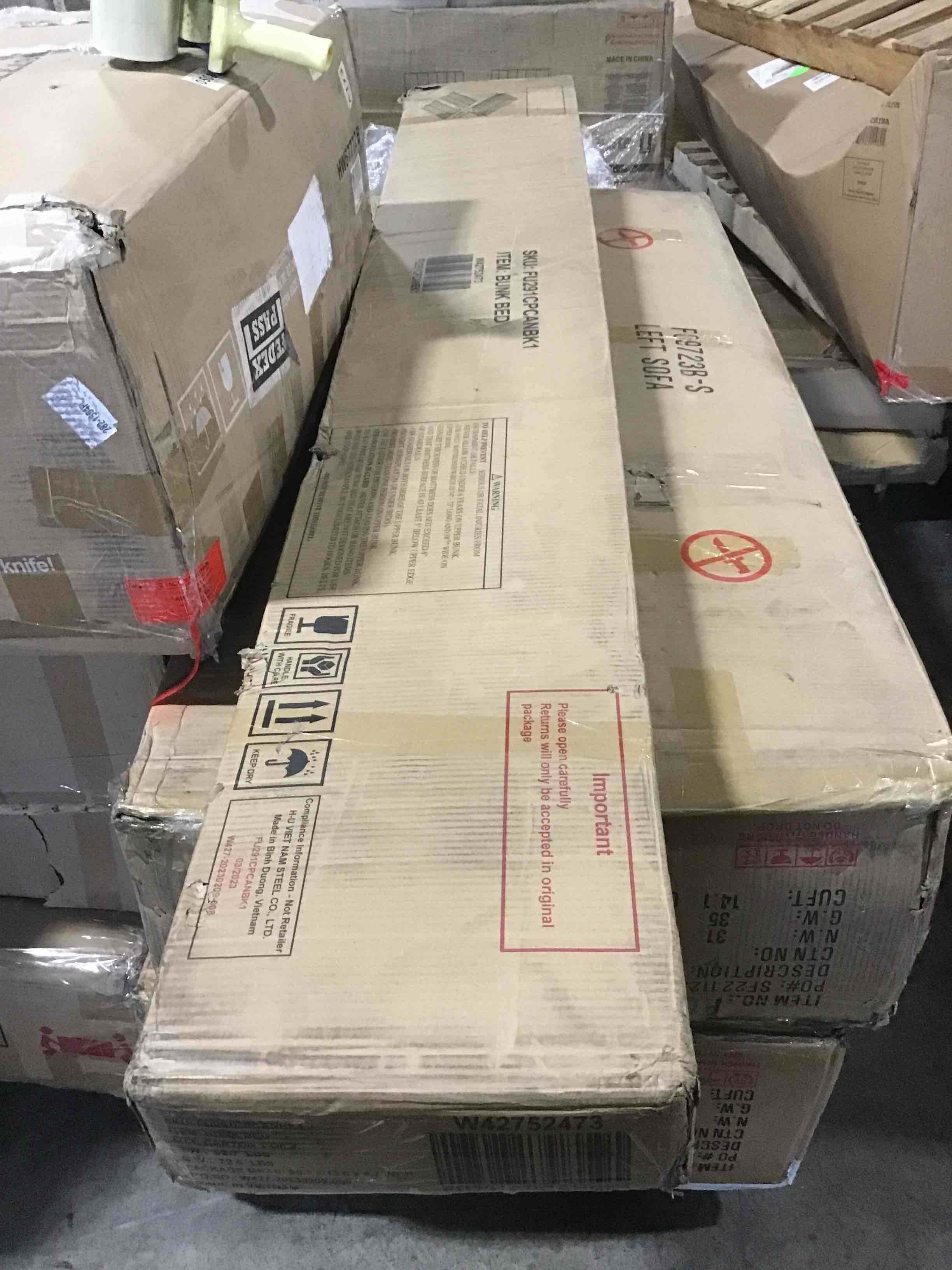 https://s3.amazonaws.com/lotting-images-prod/bidfta/BLU5185875_1694018329109.jpeg