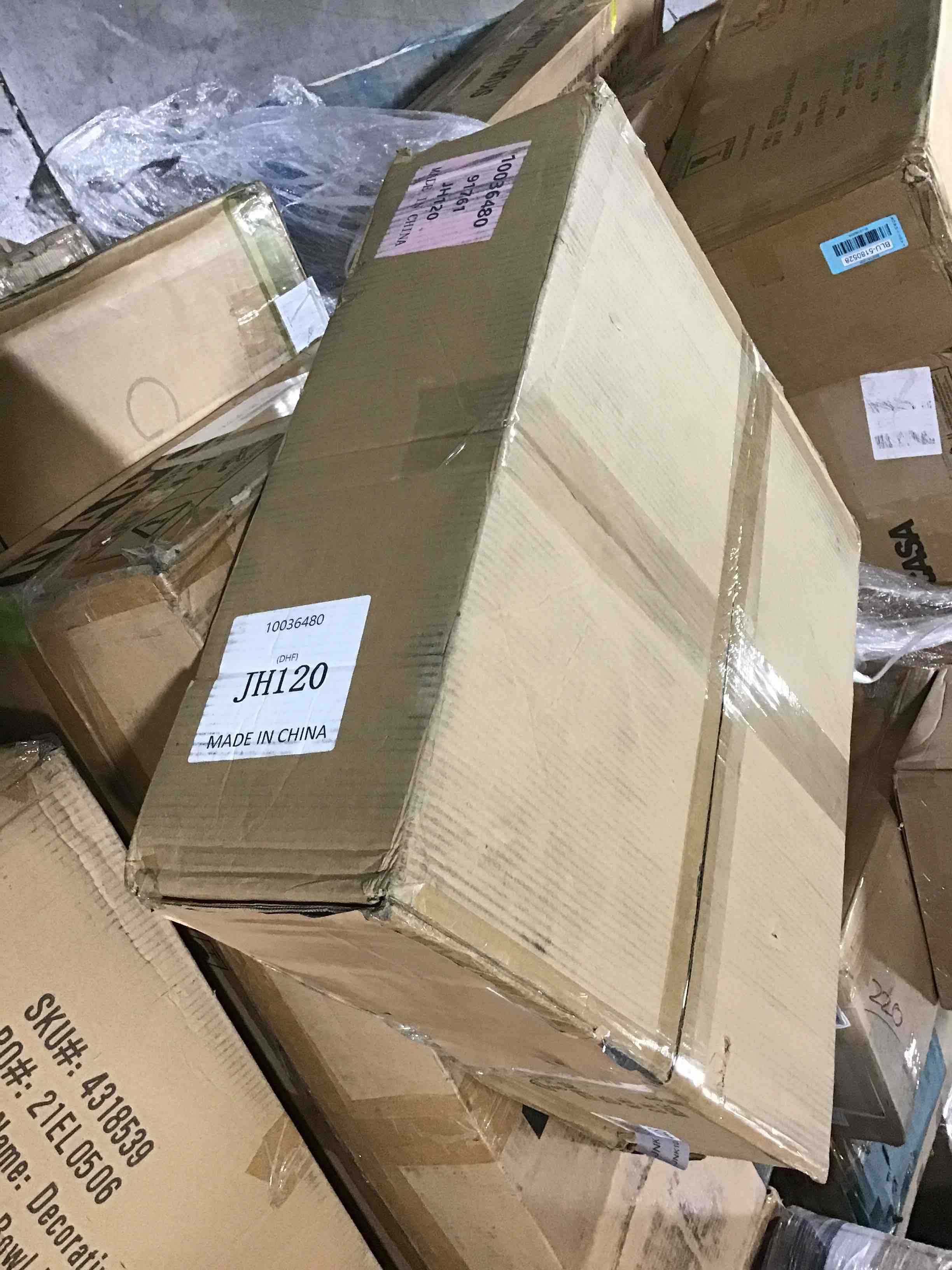 https://s3.amazonaws.com/lotting-images-prod/bidfta/BLU5186980_1692120586607.jpeg