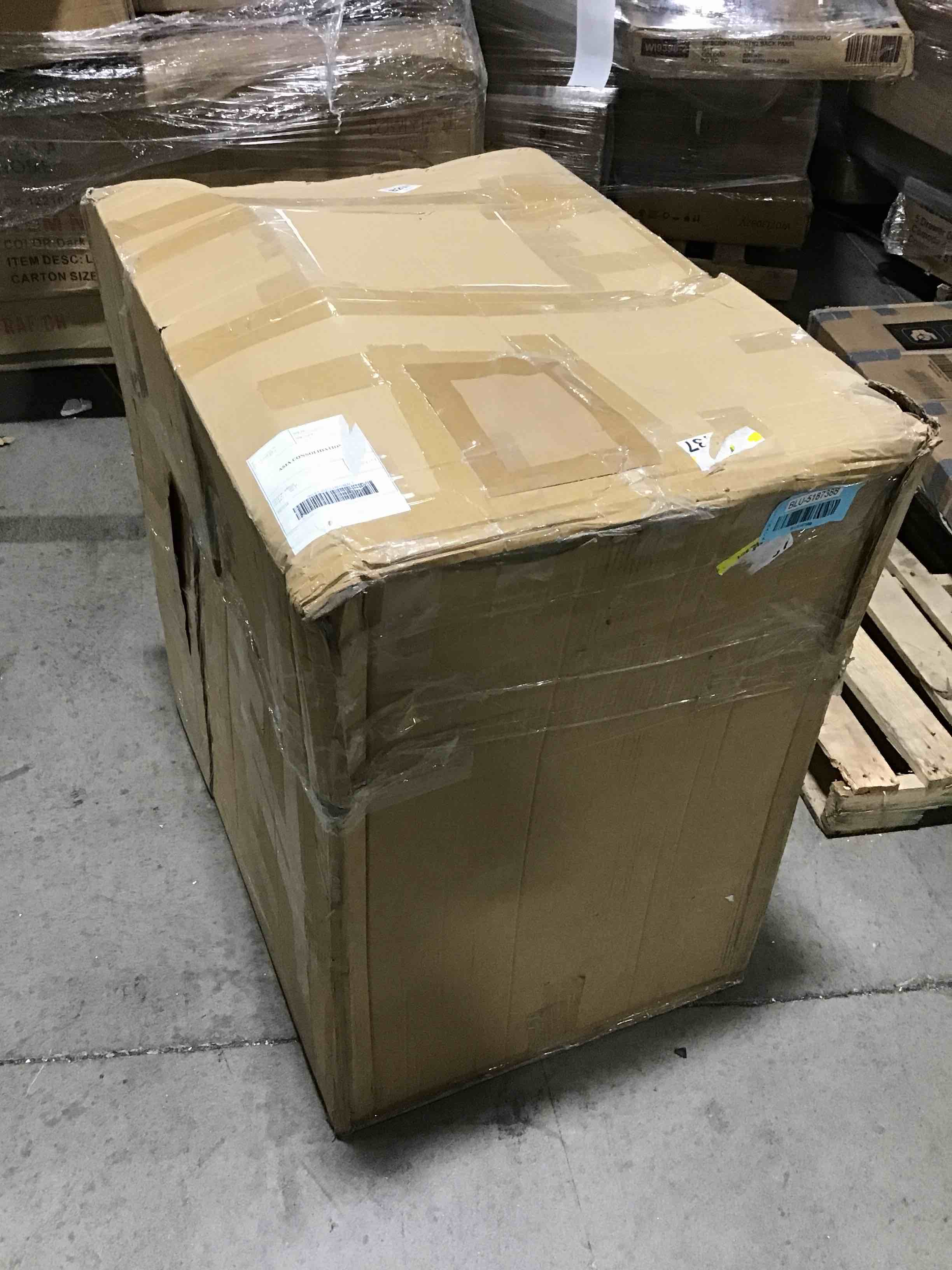 https://s3.amazonaws.com/lotting-images-prod/bidfta/BLU5187388_1692624284128.jpeg
