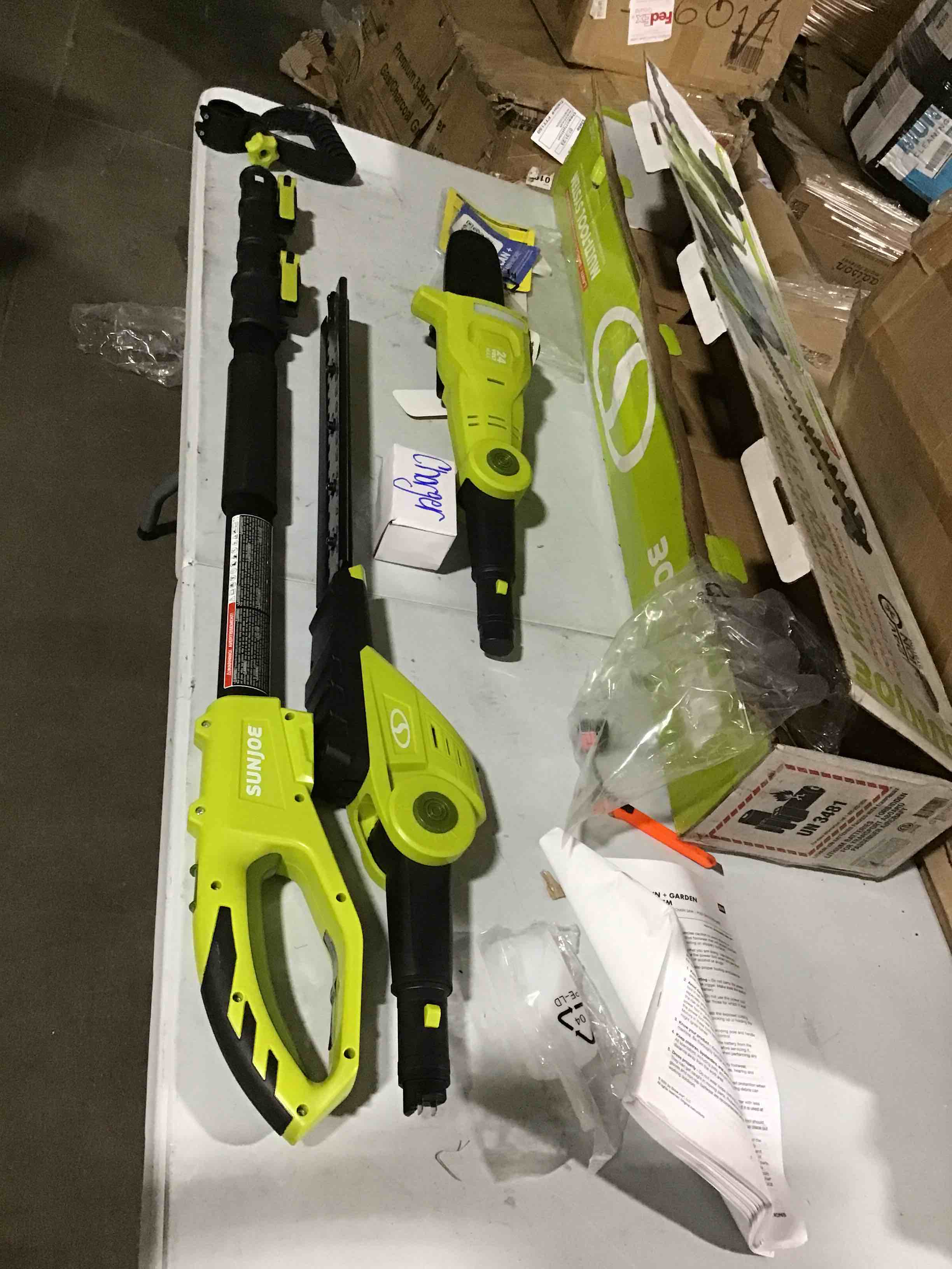 https://s3.amazonaws.com/lotting-images-prod/bidfta/BLU5187509_1691088198585.jpeg