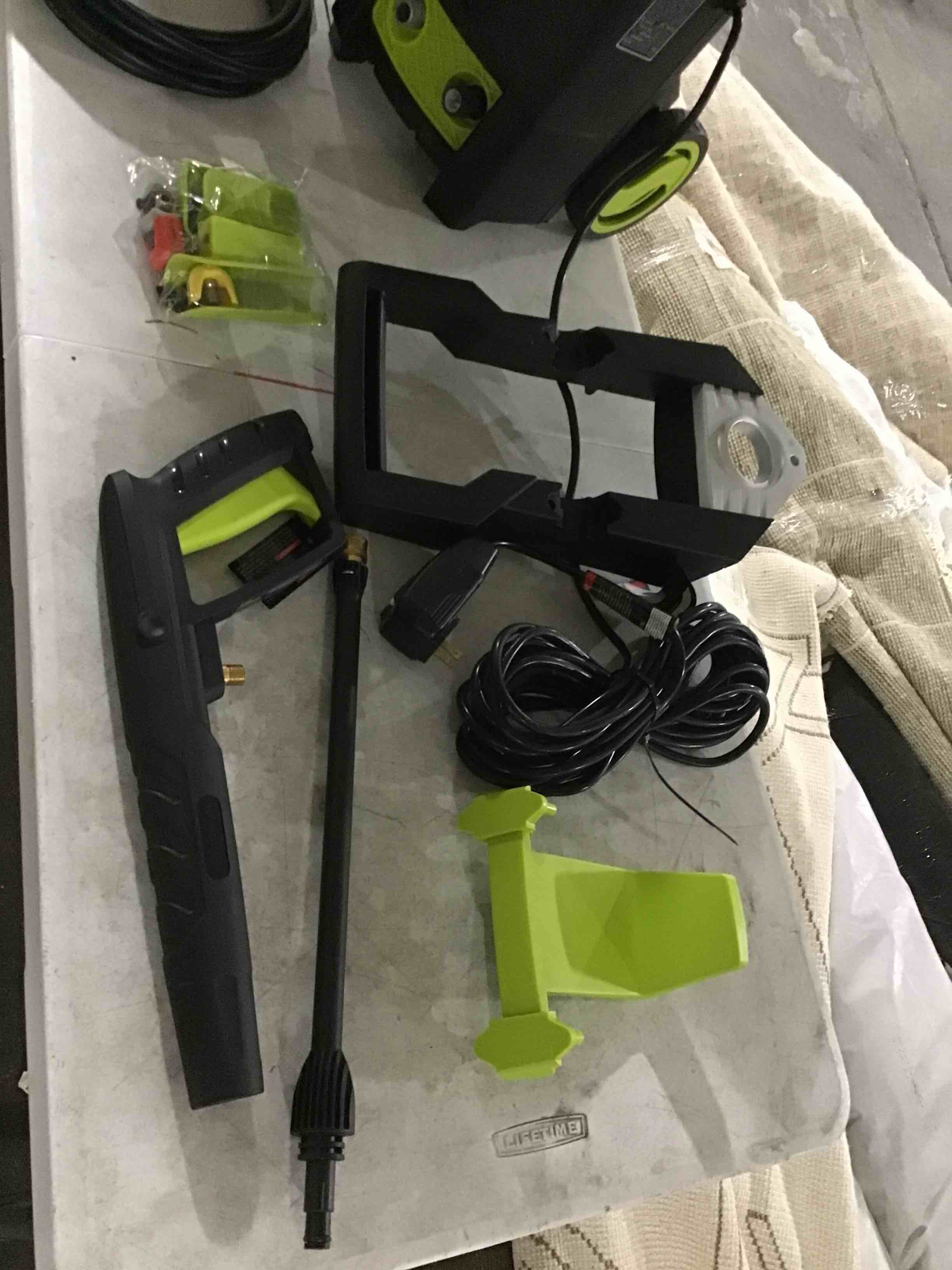 https://s3.amazonaws.com/lotting-images-prod/bidfta/BLU5187529_1691411705430.jpeg