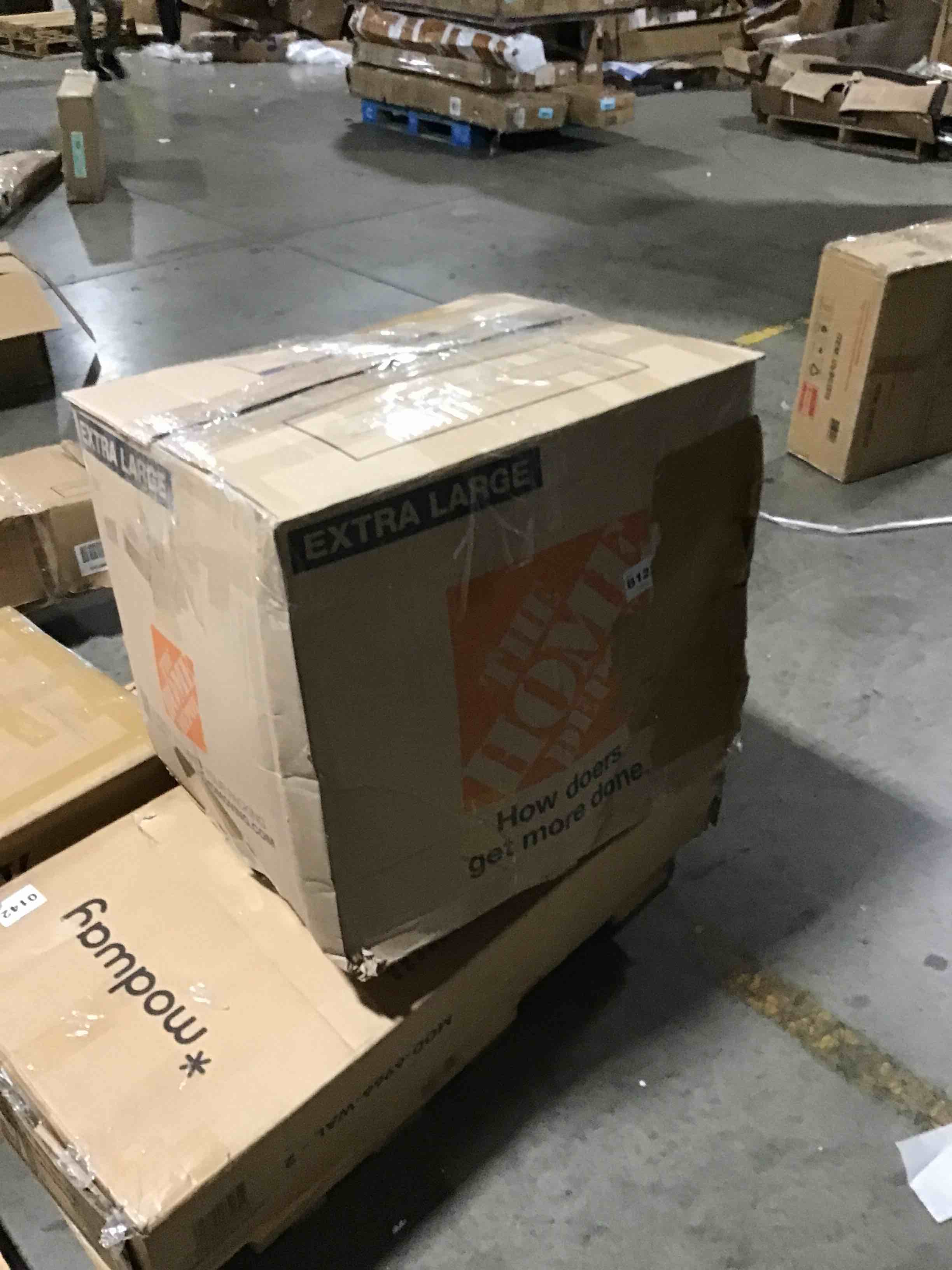 https://s3.amazonaws.com/lotting-images-prod/bidfta/BLU5187841_1692018833040.jpeg