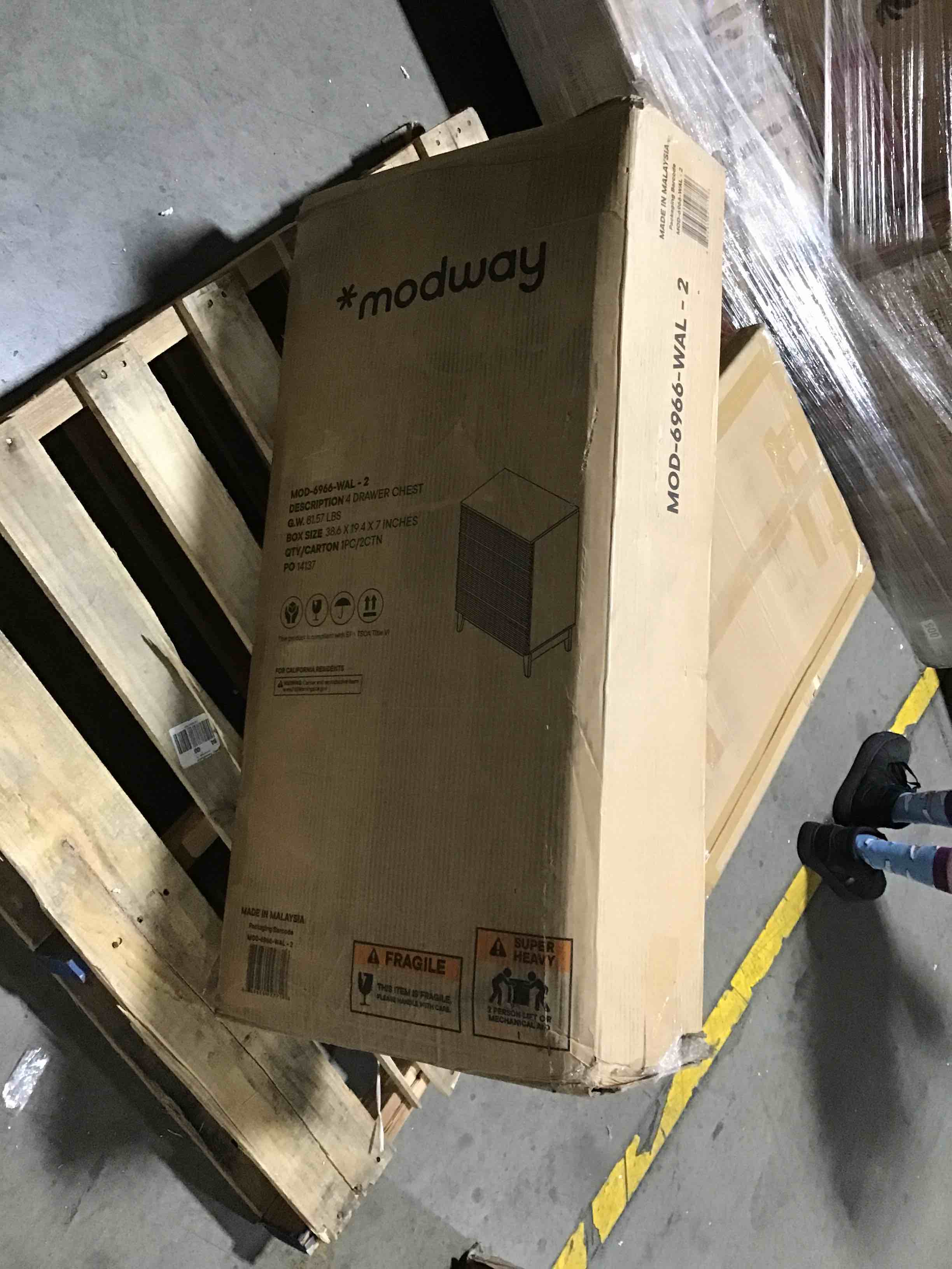 https://s3.amazonaws.com/lotting-images-prod/bidfta/BLU5187842_1692018925597.jpeg