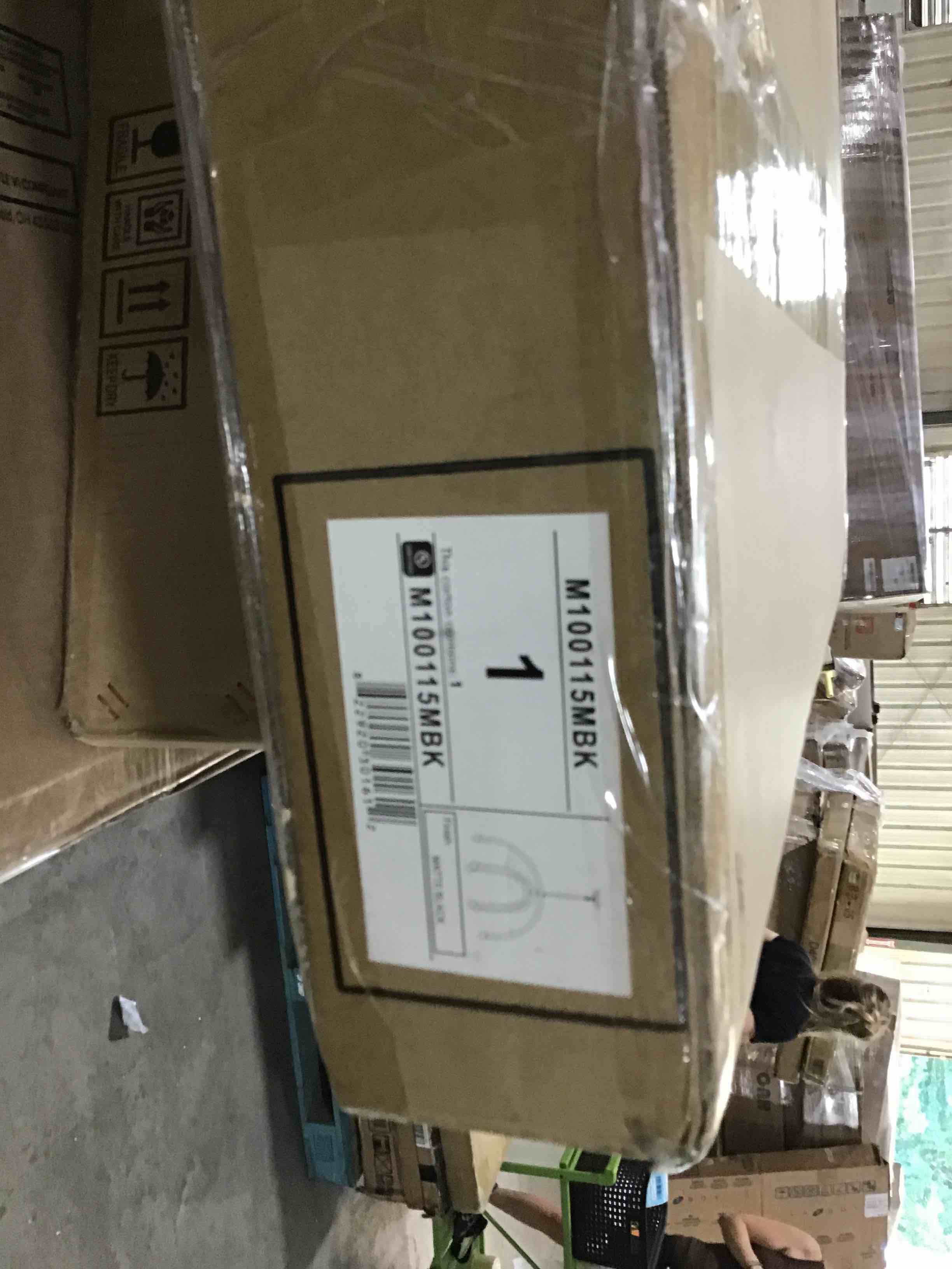 https://s3.amazonaws.com/lotting-images-prod/bidfta/BLU5188041_1692379110715.jpeg