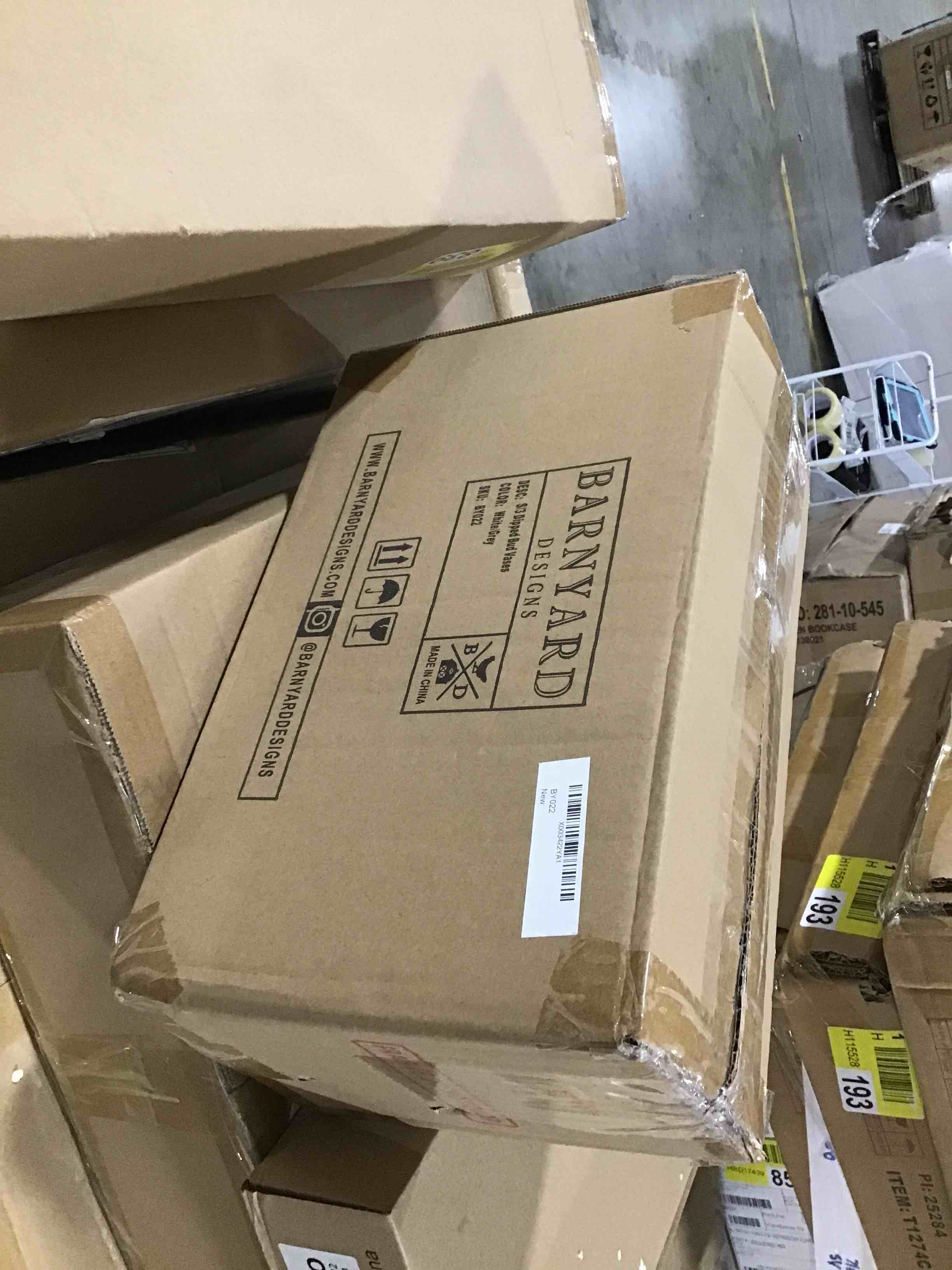 https://s3.amazonaws.com/lotting-images-prod/bidfta/BLU5188383_1693247137483.jpeg