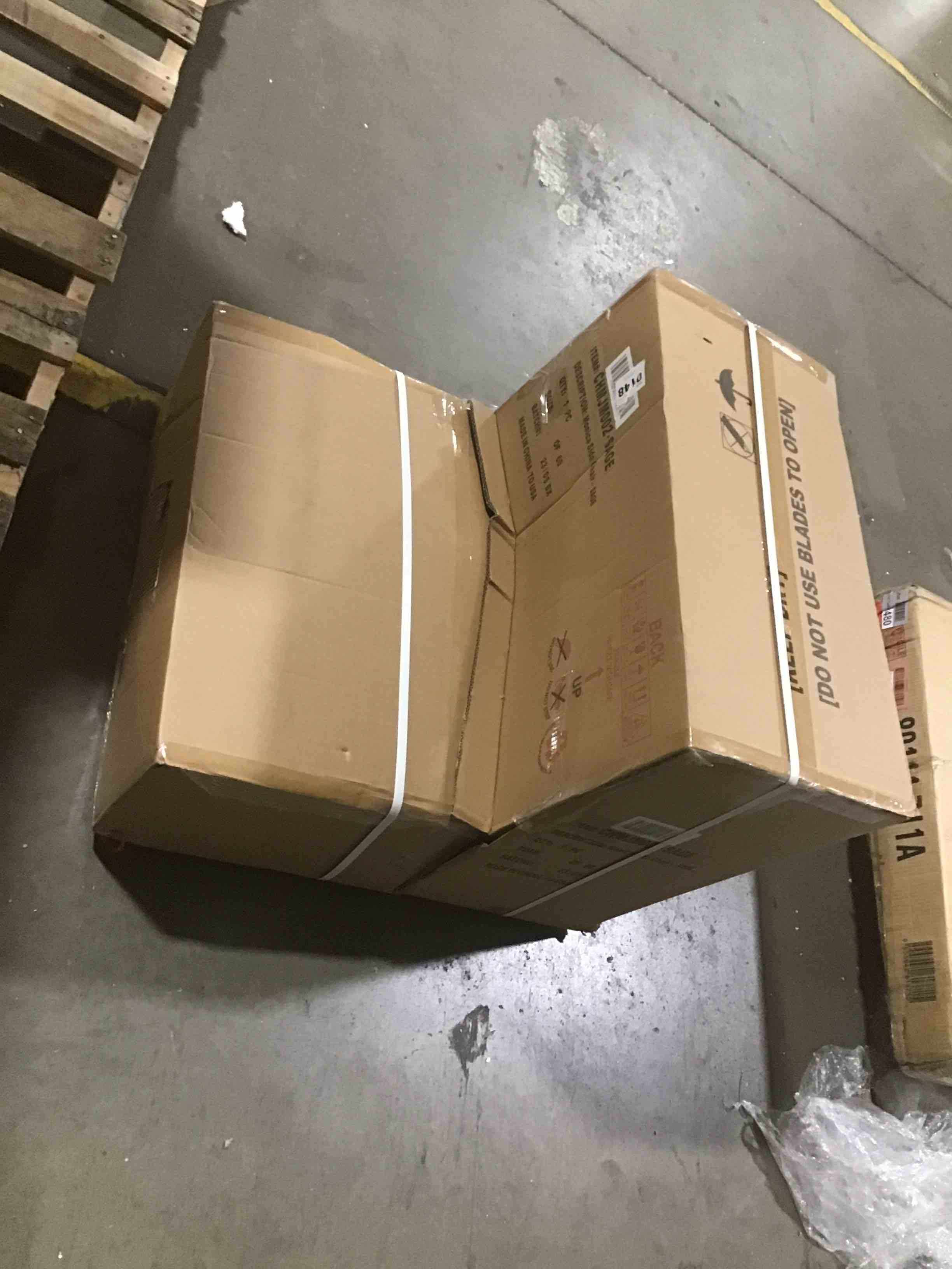 https://s3.amazonaws.com/lotting-images-prod/bidfta/BLU5188625_1693510005676.jpeg