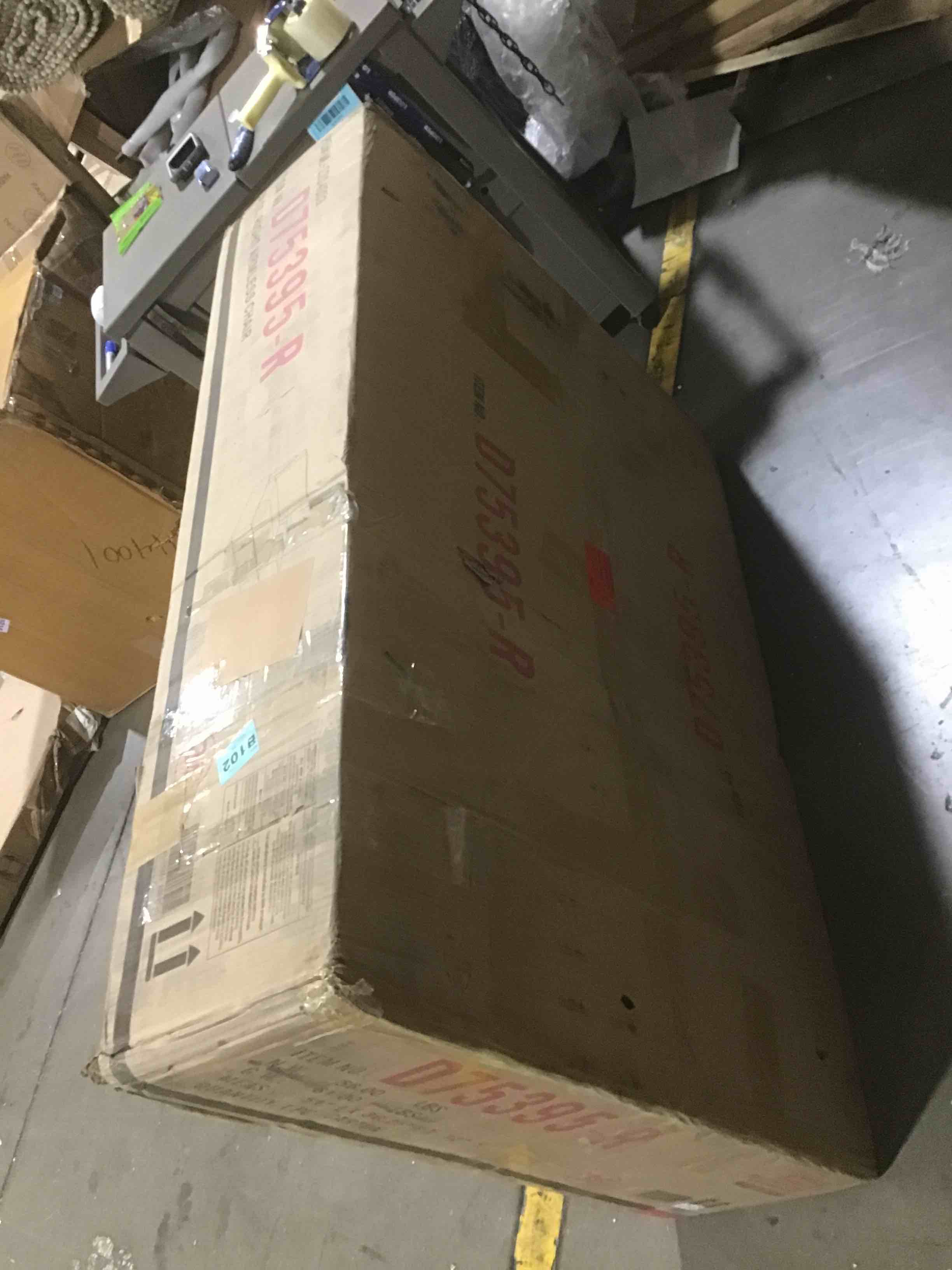 https://s3.amazonaws.com/lotting-images-prod/bidfta/BLU5188631_1693511499891.jpeg