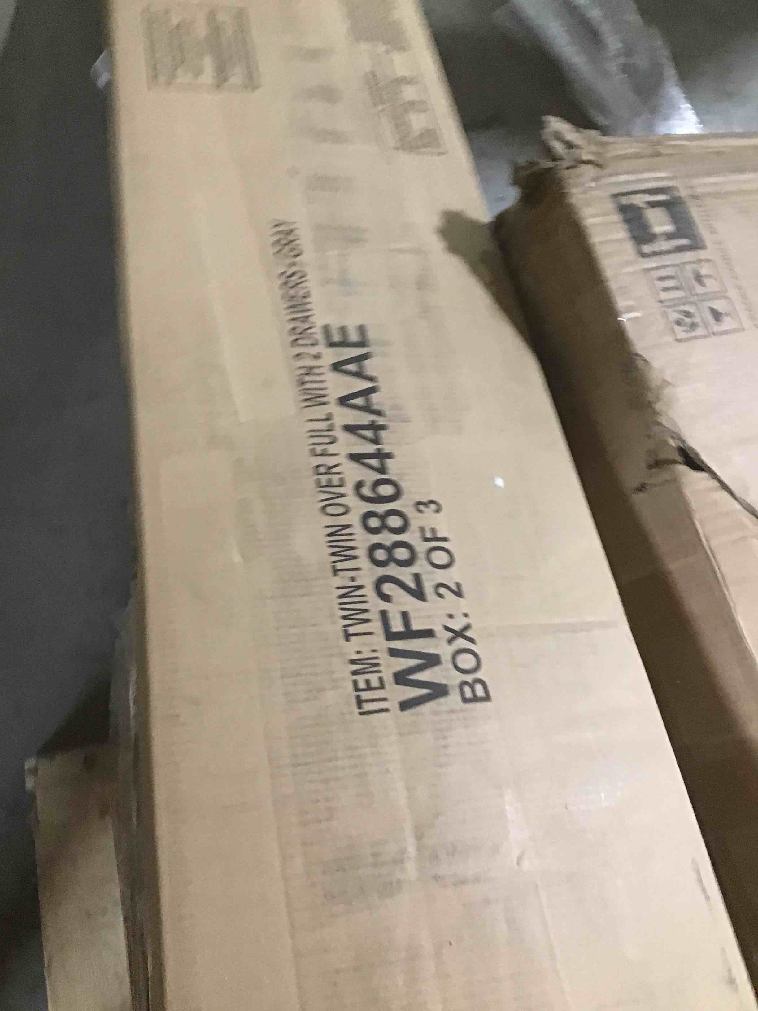 https://s3.amazonaws.com/lotting-images-prod/bidfta/BLU5188727_1693926241984.jpeg