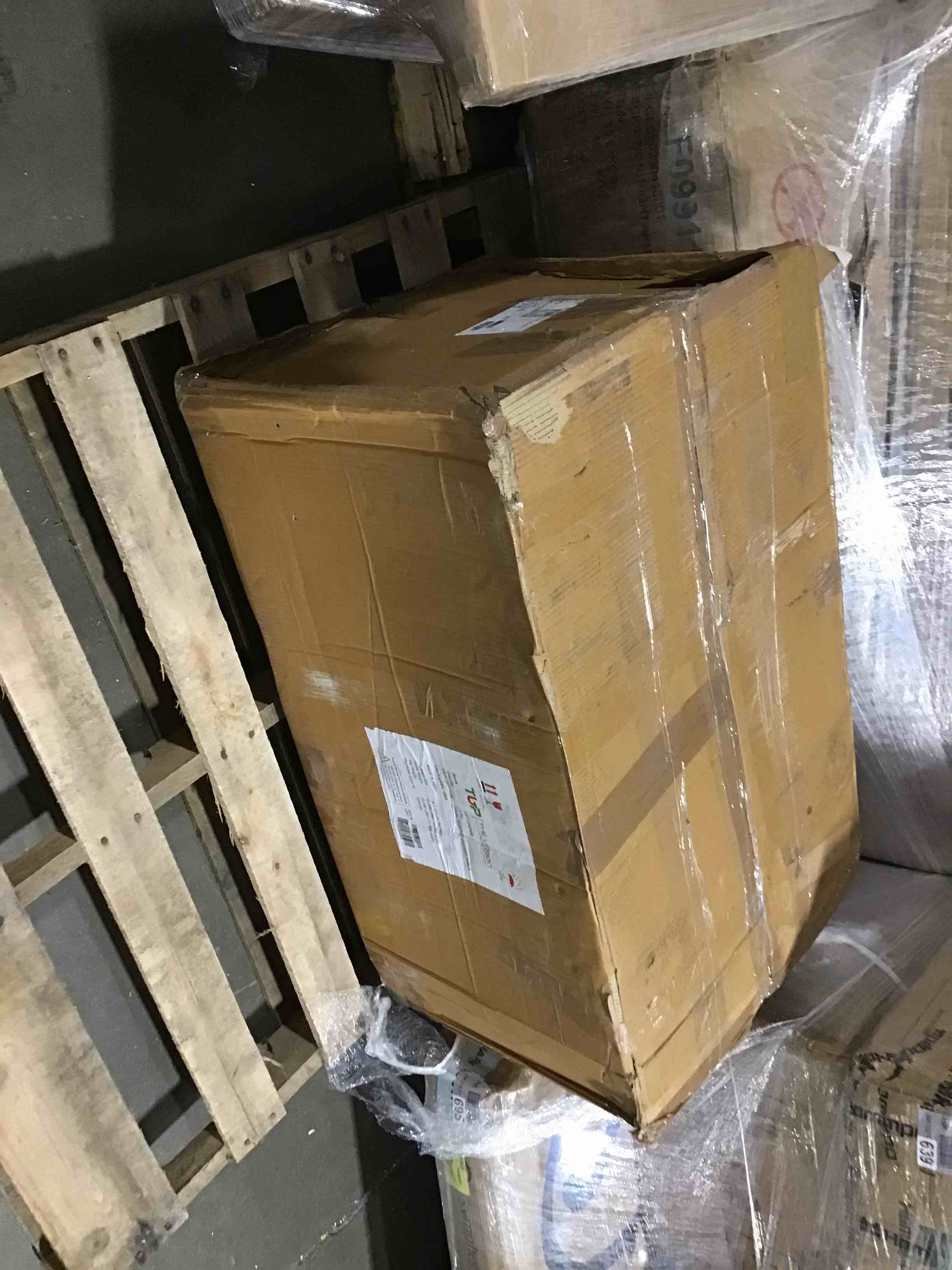 https://s3.amazonaws.com/lotting-images-prod/bidfta/BLU5188781_1694003717431.jpeg