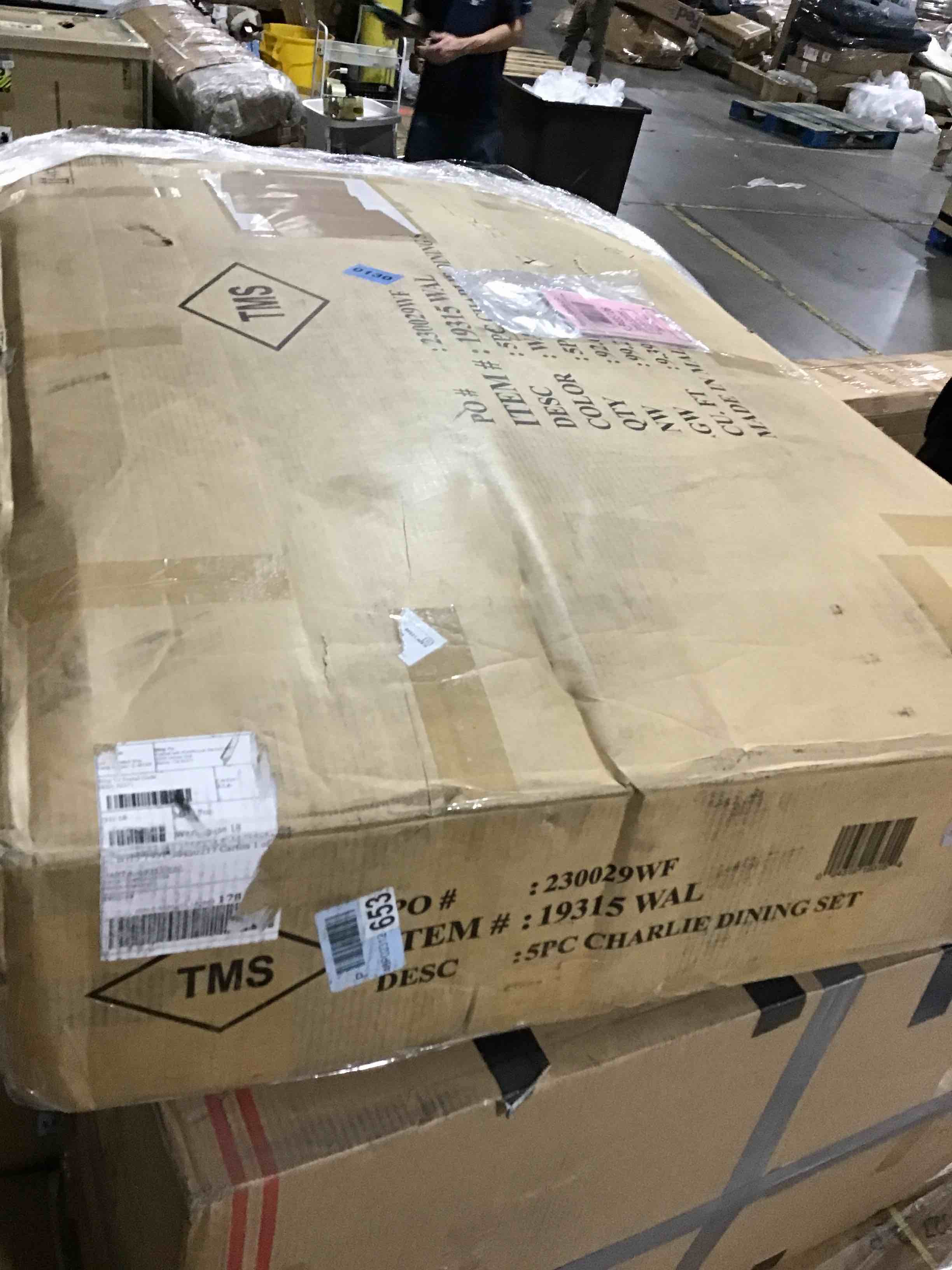 https://s3.amazonaws.com/lotting-images-prod/bidfta/BLU5189039_1692019612781.jpeg