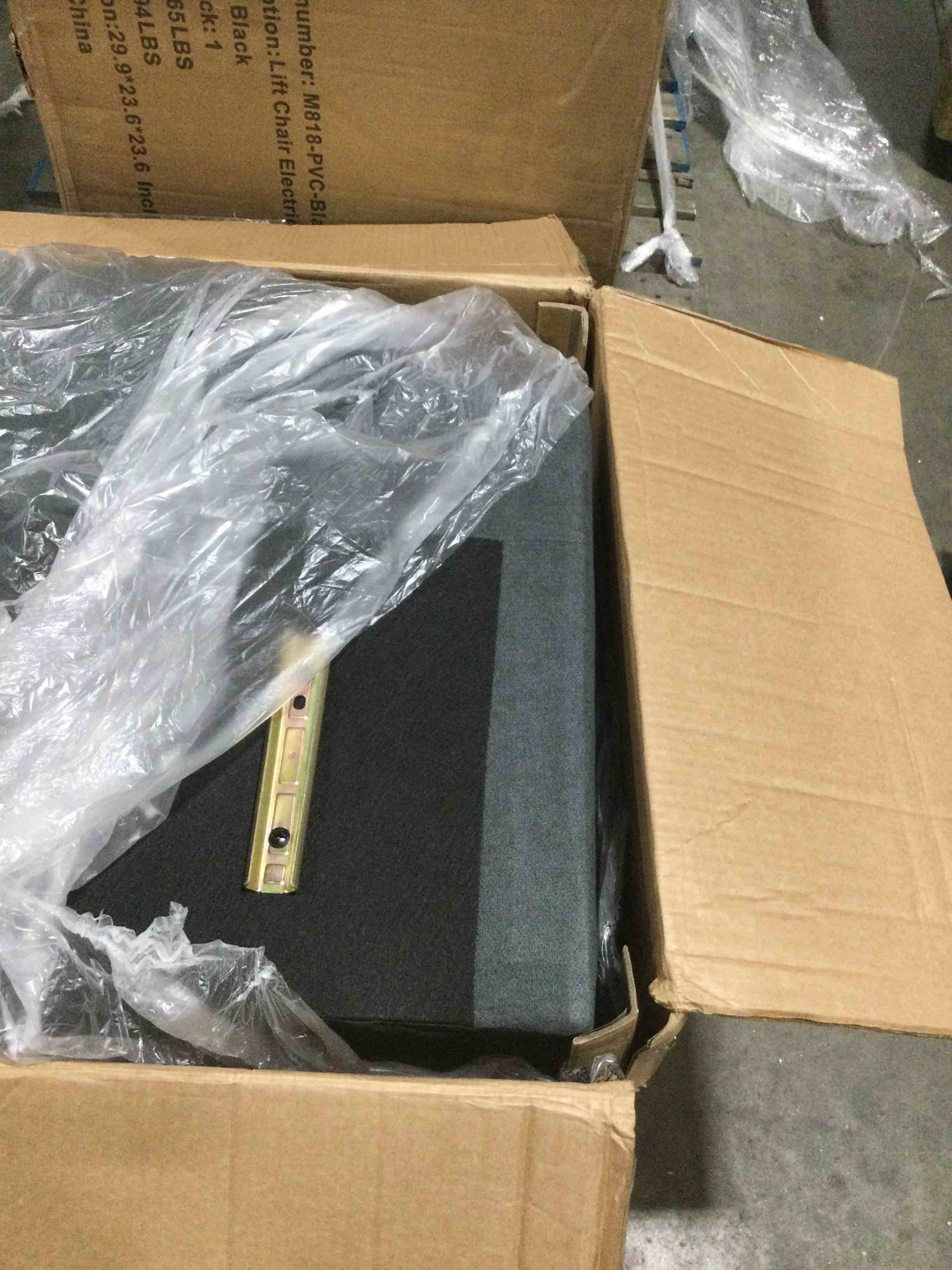 https://s3.amazonaws.com/lotting-images-prod/bidfta/BLU5190567_1691150211848.jpeg