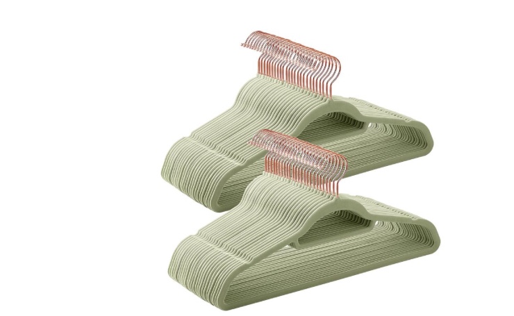 SONGMICS Set of 50 Velvet Hangers Pale Green
