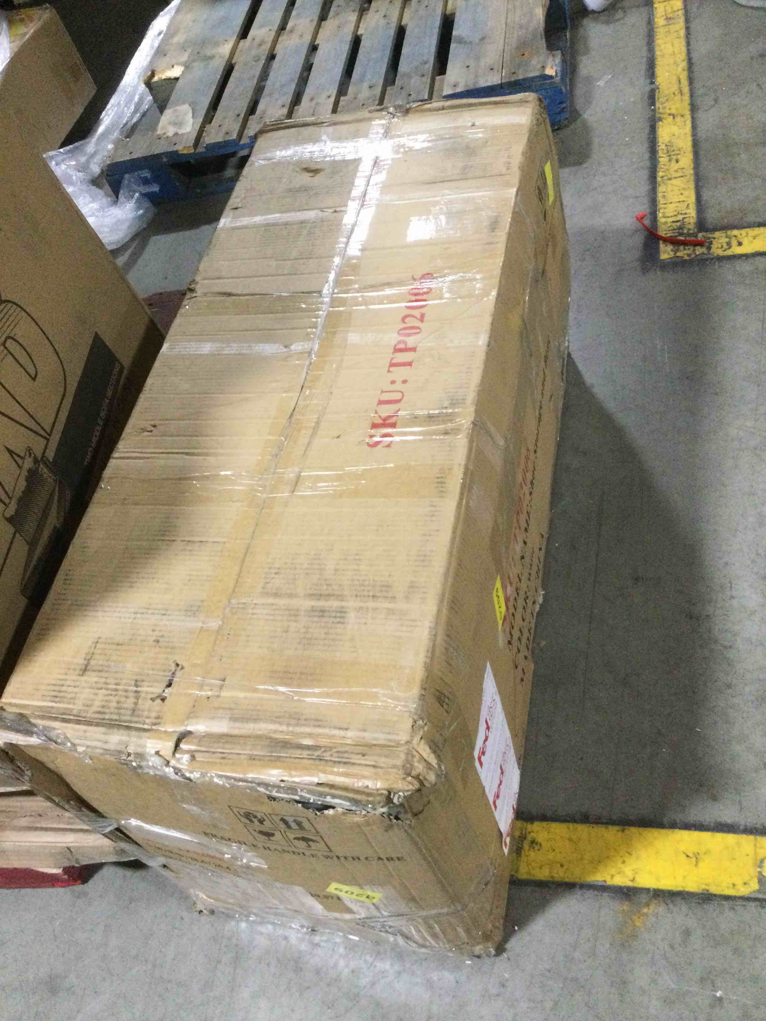 https://s3.amazonaws.com/lotting-images-prod/bidfta/BLU5190878_1691498026025.jpeg