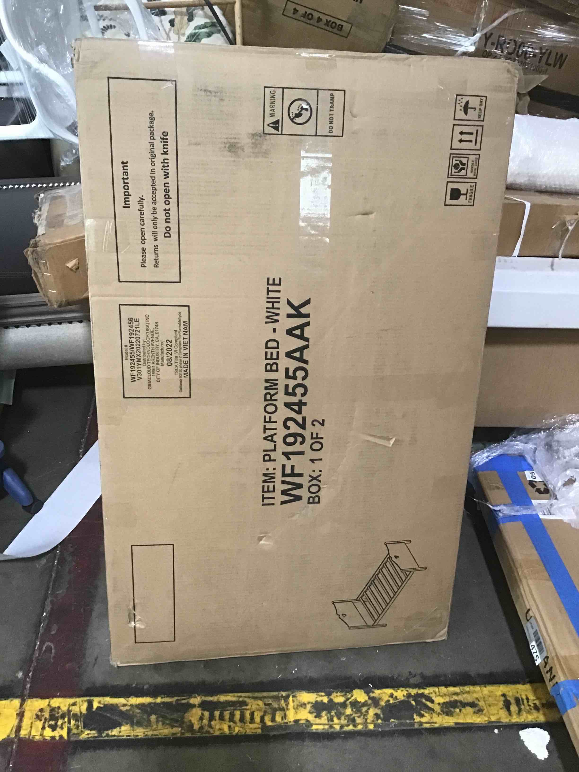 https://s3.amazonaws.com/lotting-images-prod/bidfta/BLU5191183_1691694777609.jpeg