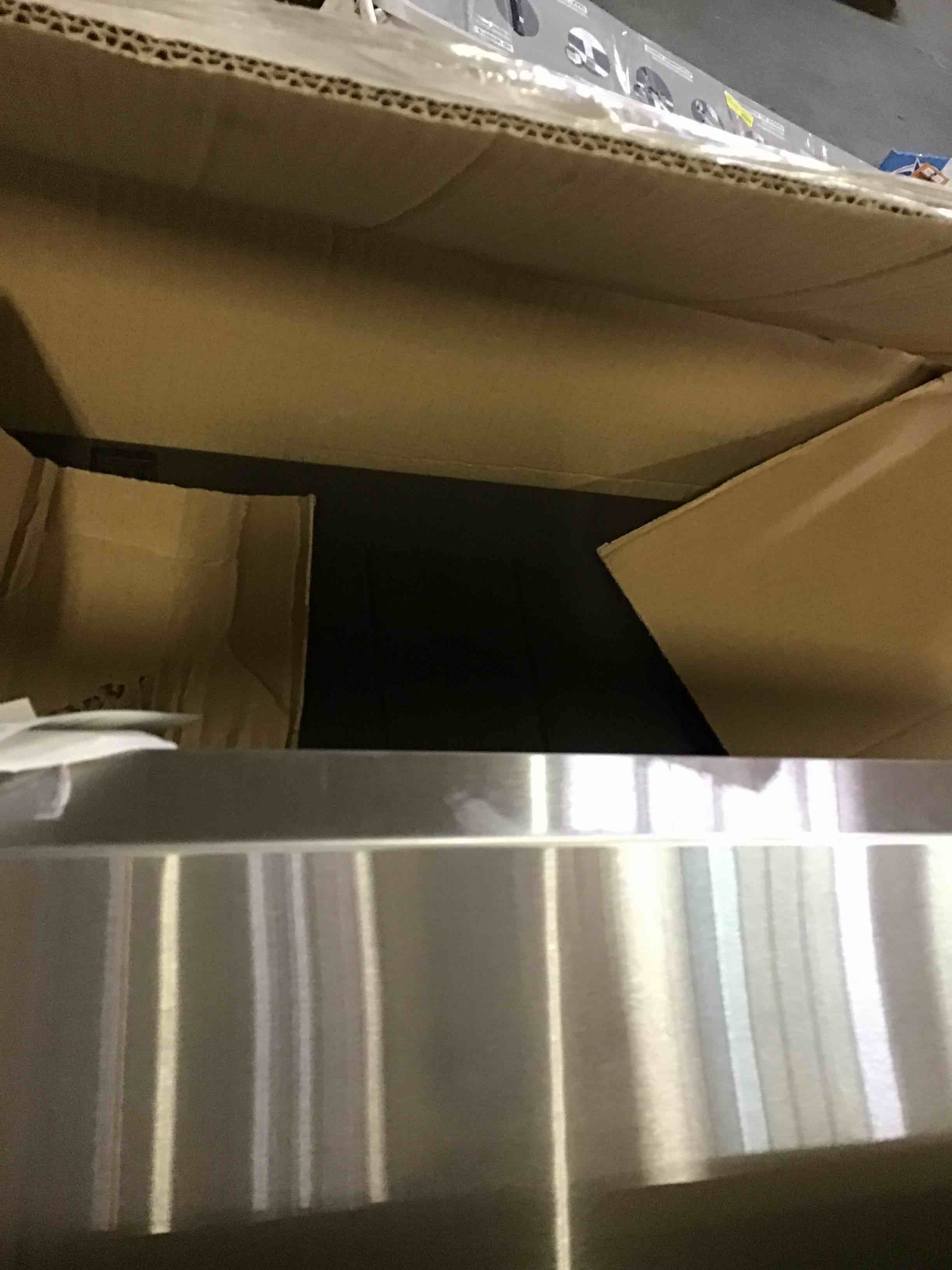 https://s3.amazonaws.com/lotting-images-prod/bidfta/BLU5209625_1689623505823.jpeg