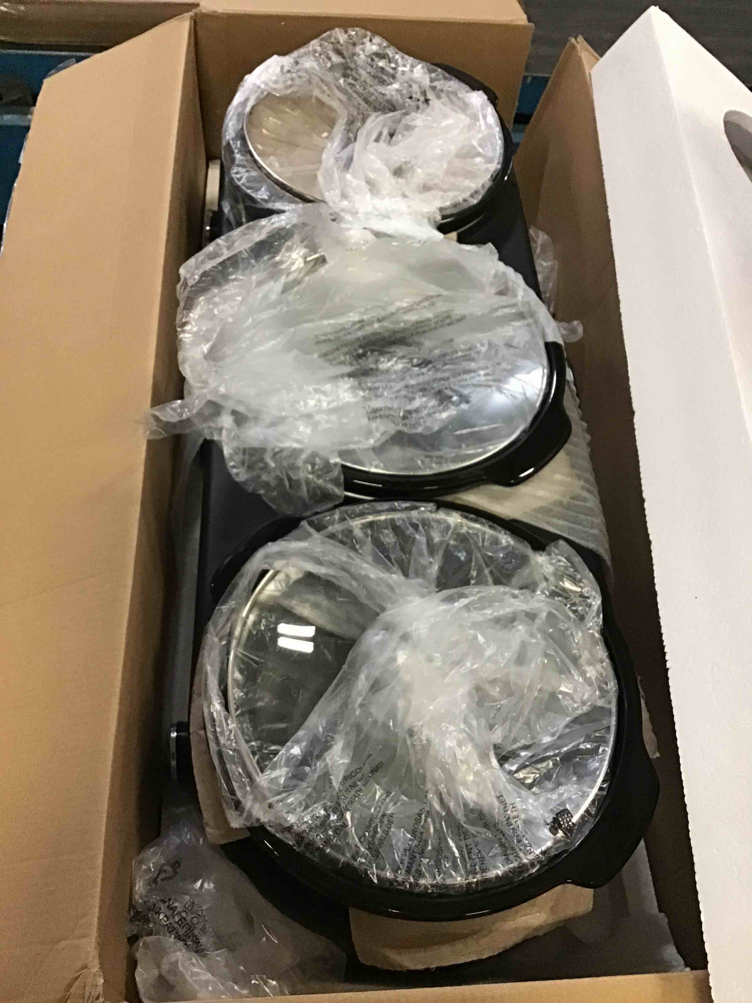 https://s3.amazonaws.com/lotting-images-prod/bidfta/BLU5212470_1688396762193.jpeg