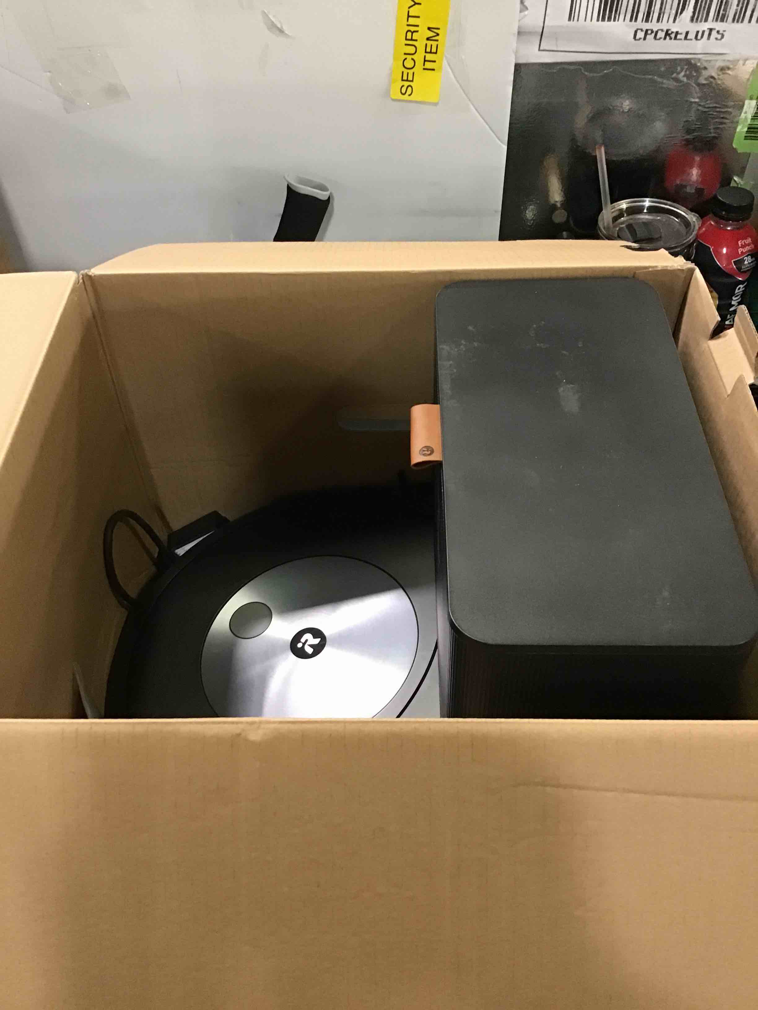 https://s3.amazonaws.com/lotting-images-prod/bidfta/BLU5213454_1687968241143.jpeg