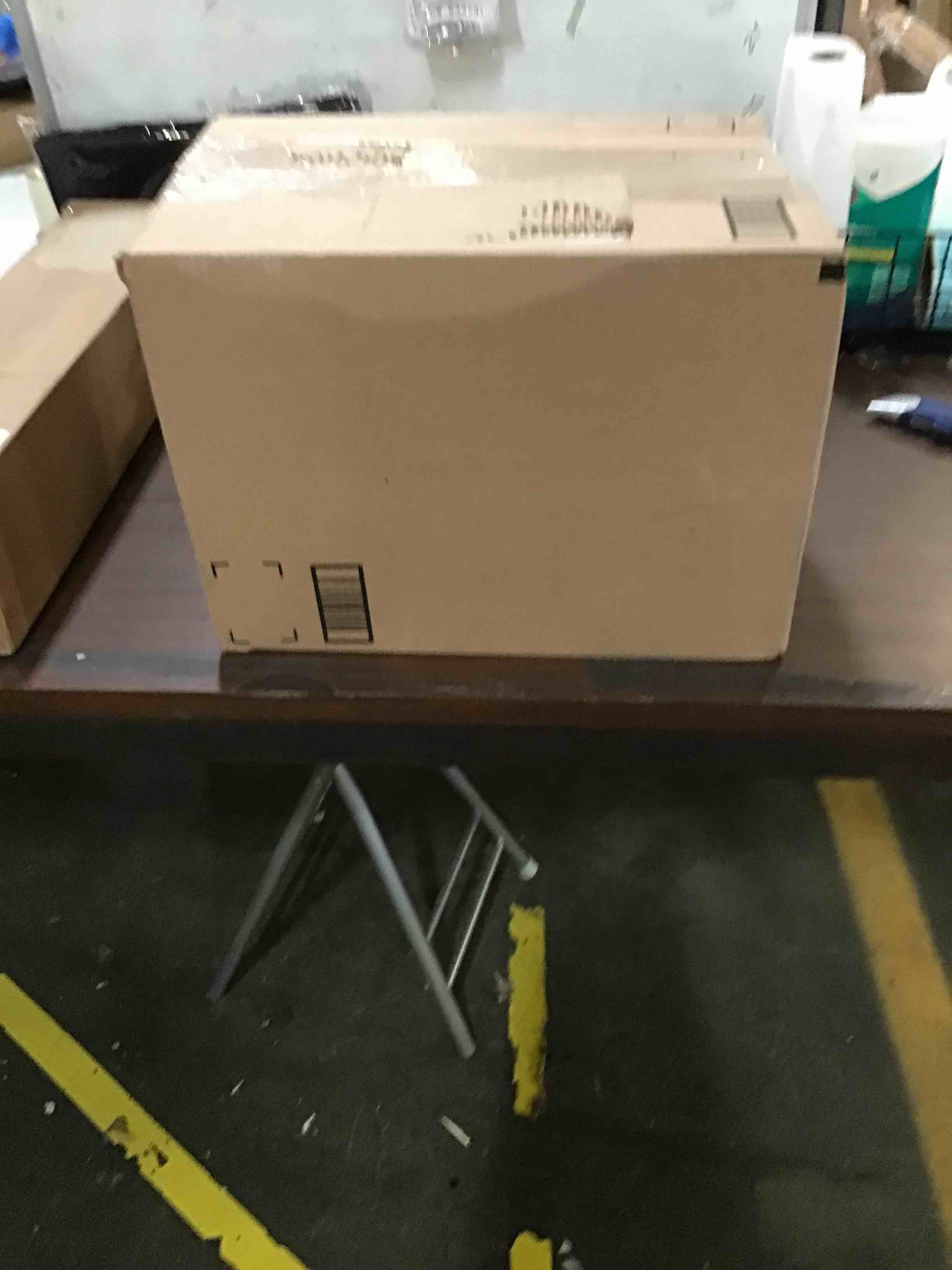 https://s3.amazonaws.com/lotting-images-prod/bidfta/BLU5214038_1688571631486.jpeg