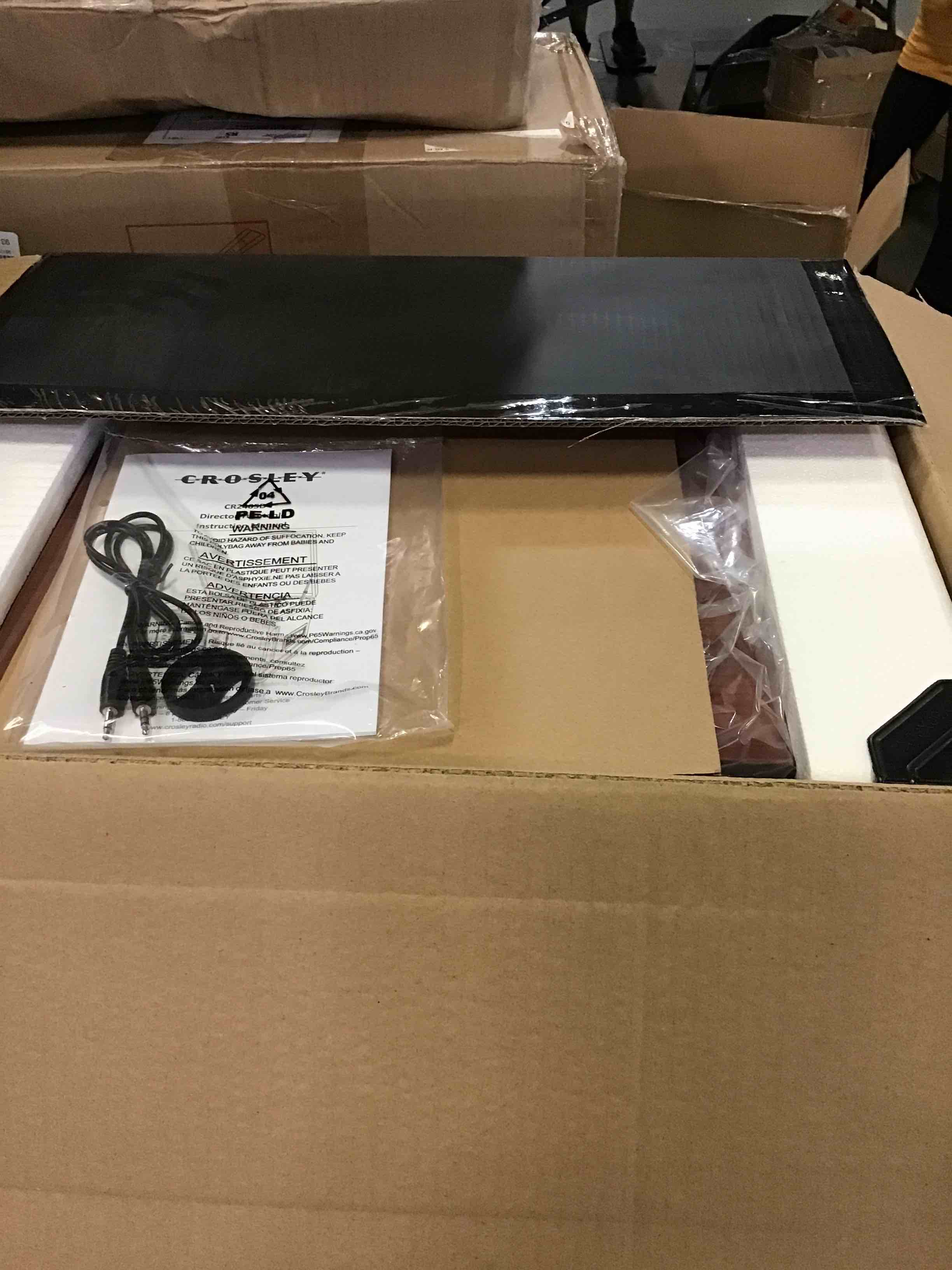 https://s3.amazonaws.com/lotting-images-prod/bidfta/BLU5214349_1689082700201.jpeg