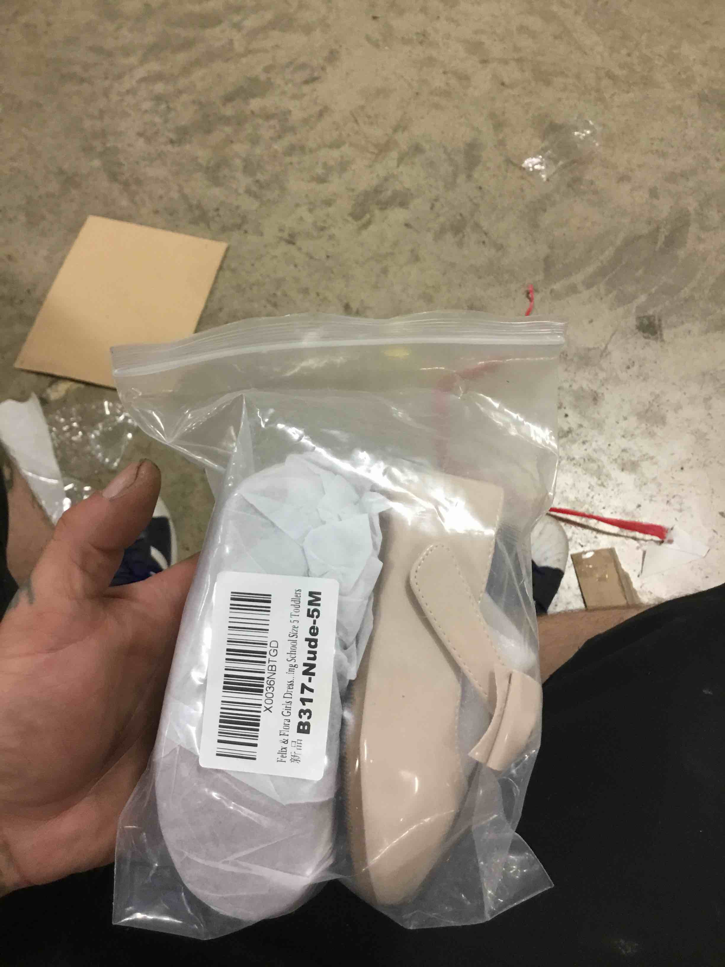 https://s3.amazonaws.com/lotting-images-prod/bidfta/BLU5216118_1687547298360.jpeg