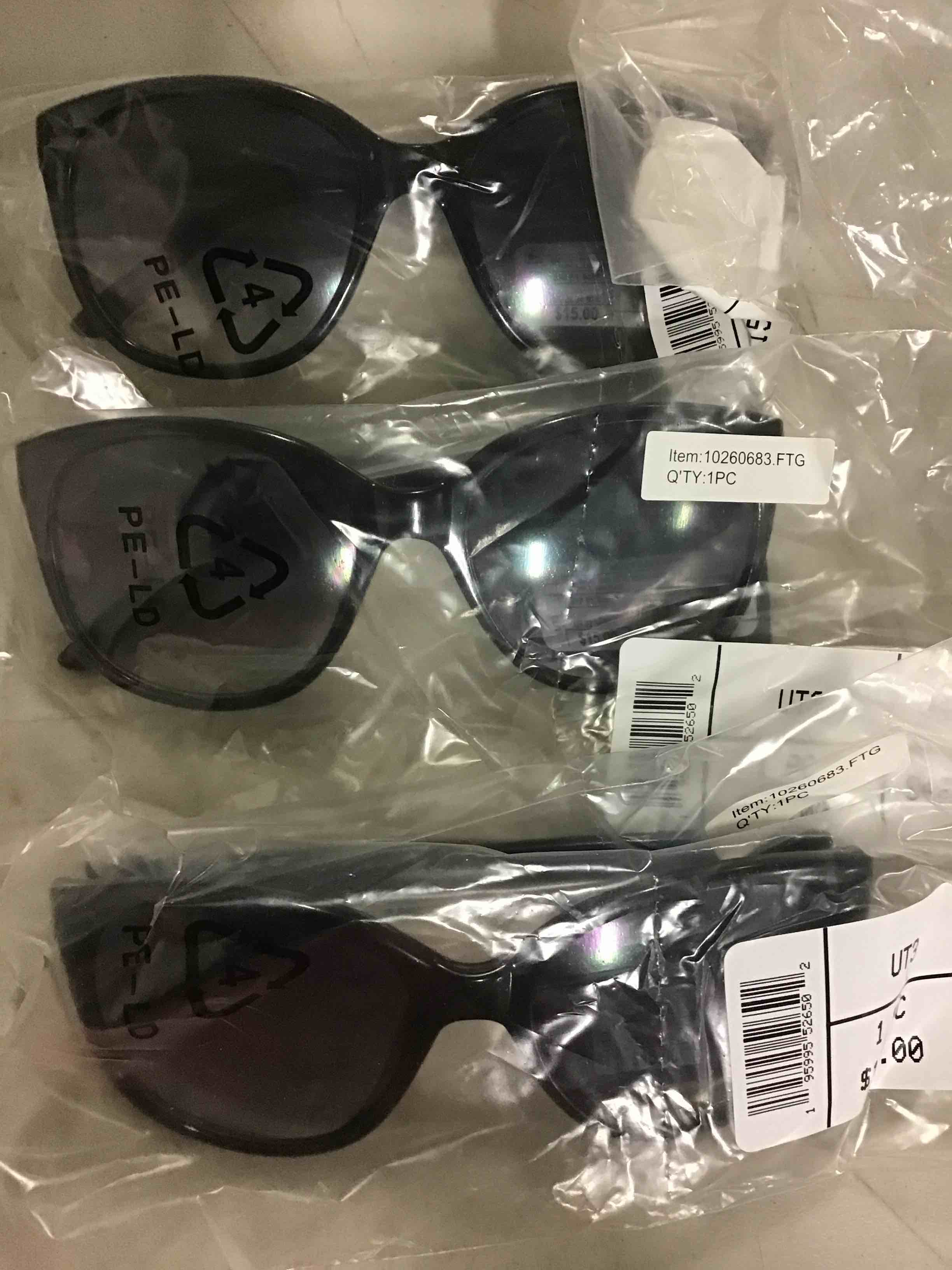 https://s3.amazonaws.com/lotting-images-prod/bidfta/BLU5226335_1689102892562.jpeg