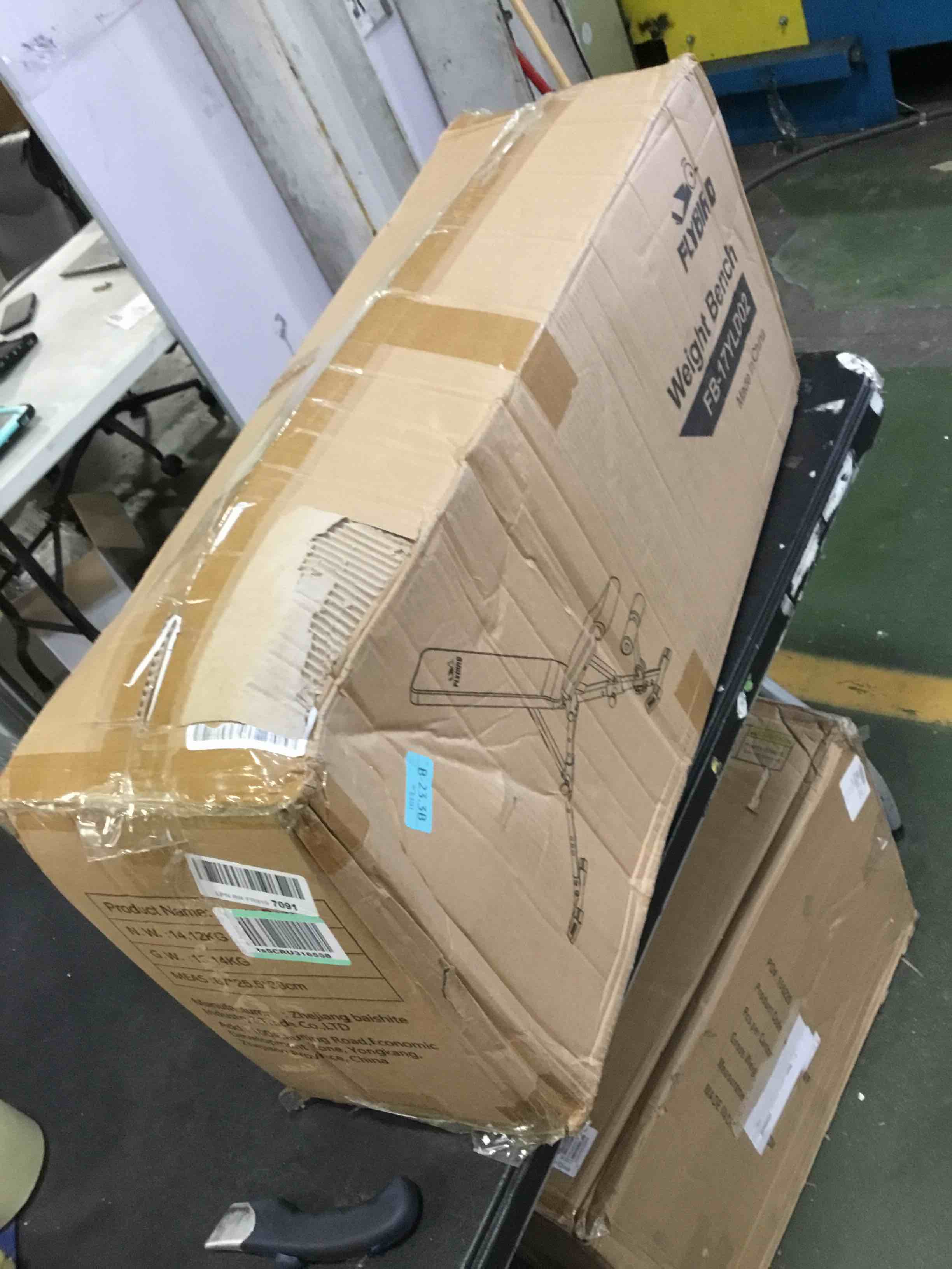 https://s3.amazonaws.com/lotting-images-prod/bidfta/BLU5228138_1692627776188.jpeg