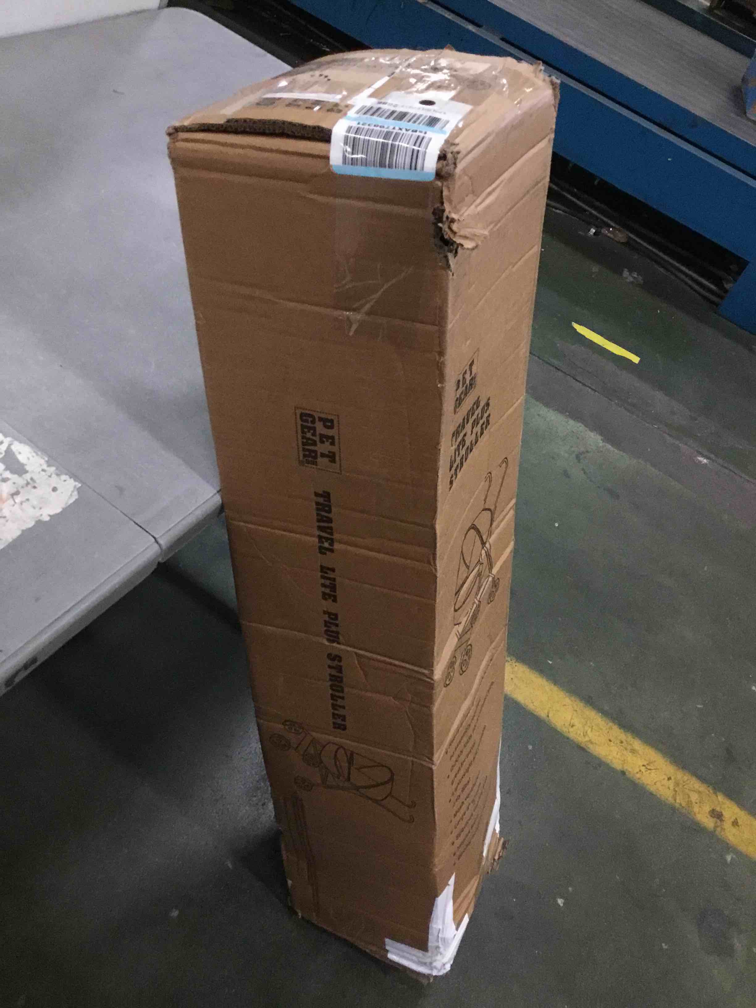 https://s3.amazonaws.com/lotting-images-prod/bidfta/BLU5228238_1692792695428.jpeg