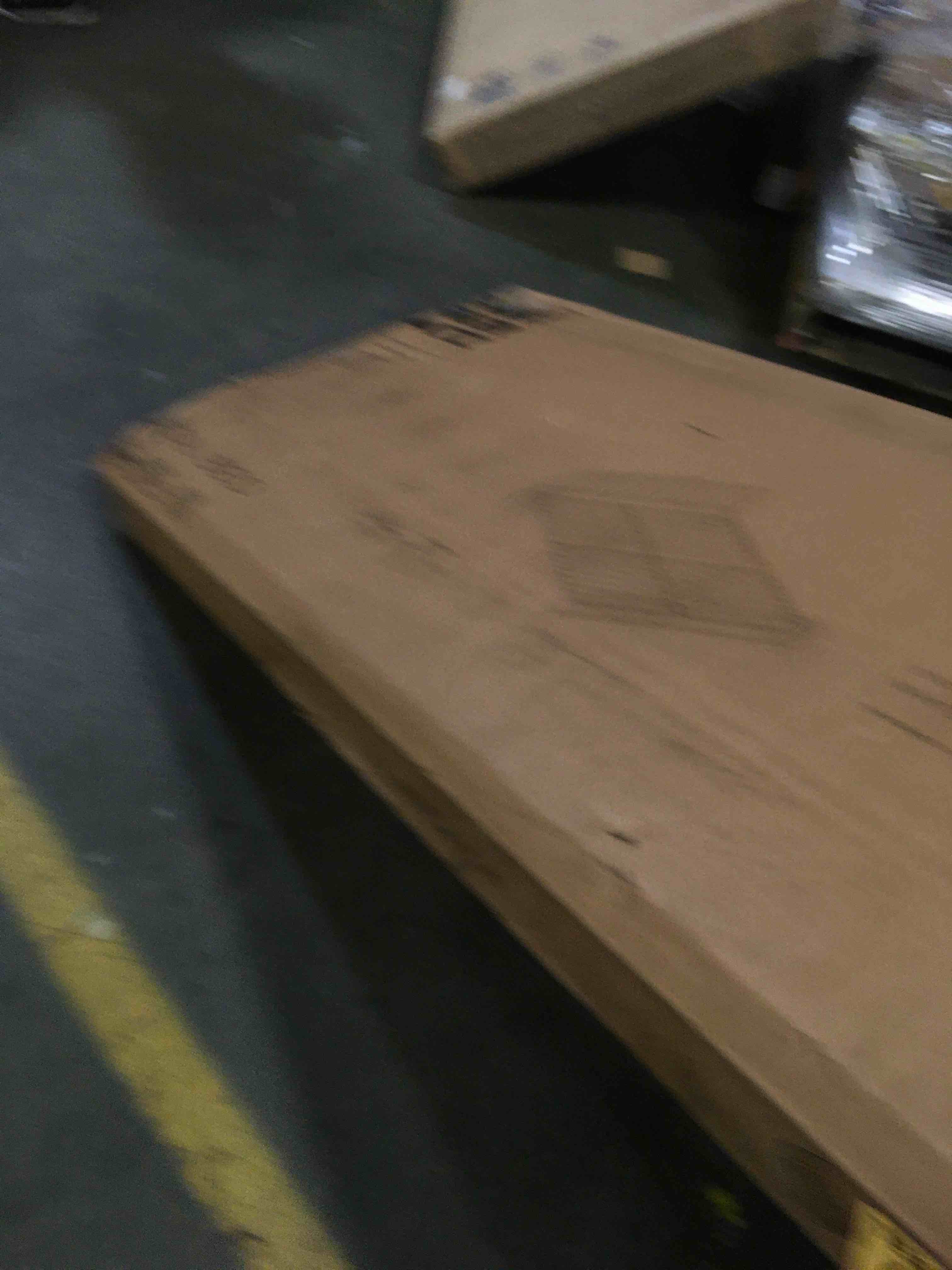 https://s3.amazonaws.com/lotting-images-prod/bidfta/BLU5228415_1692883327491.jpeg