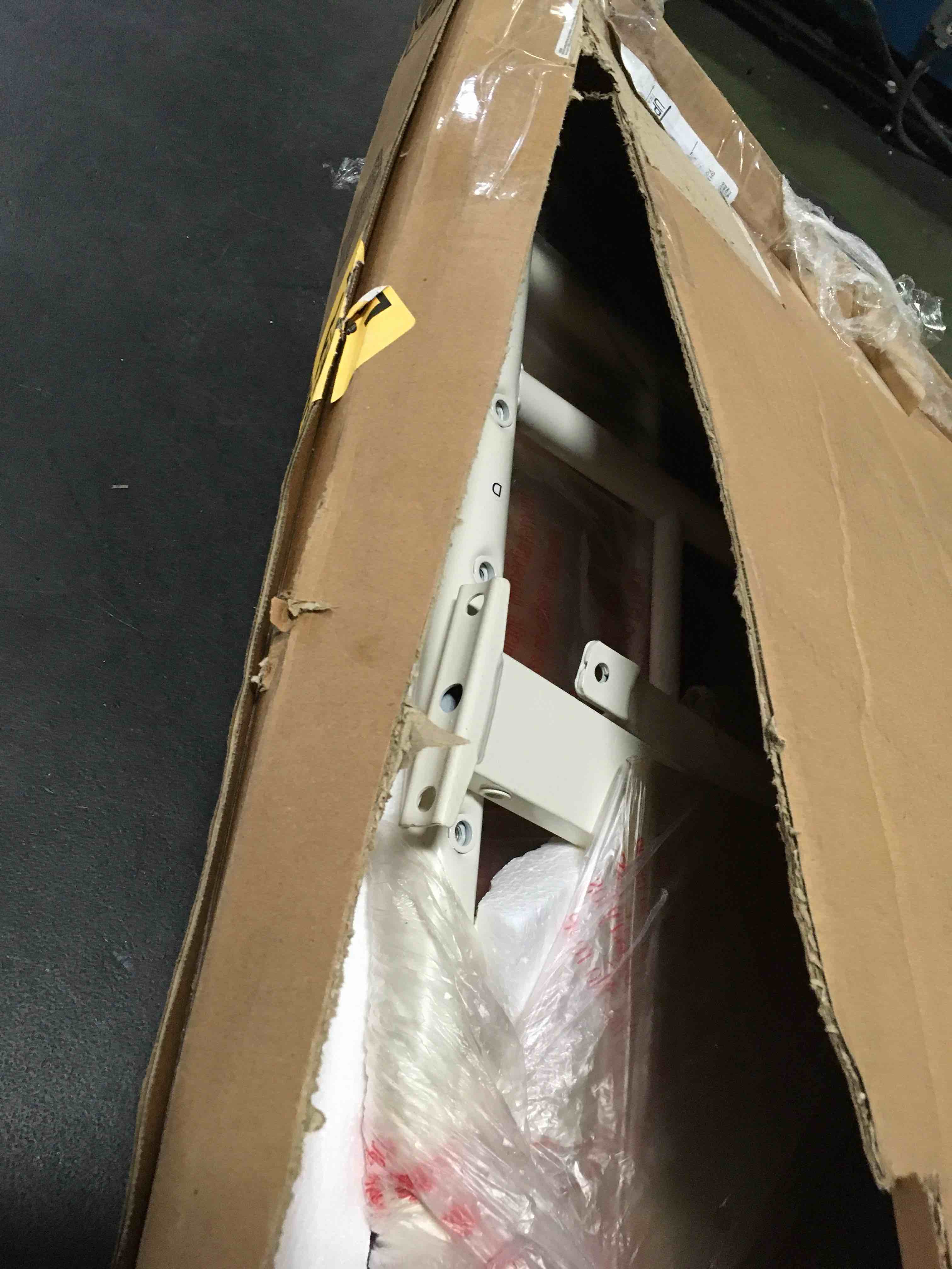 https://s3.amazonaws.com/lotting-images-prod/bidfta/BLU5228415_1692883437499.jpeg
