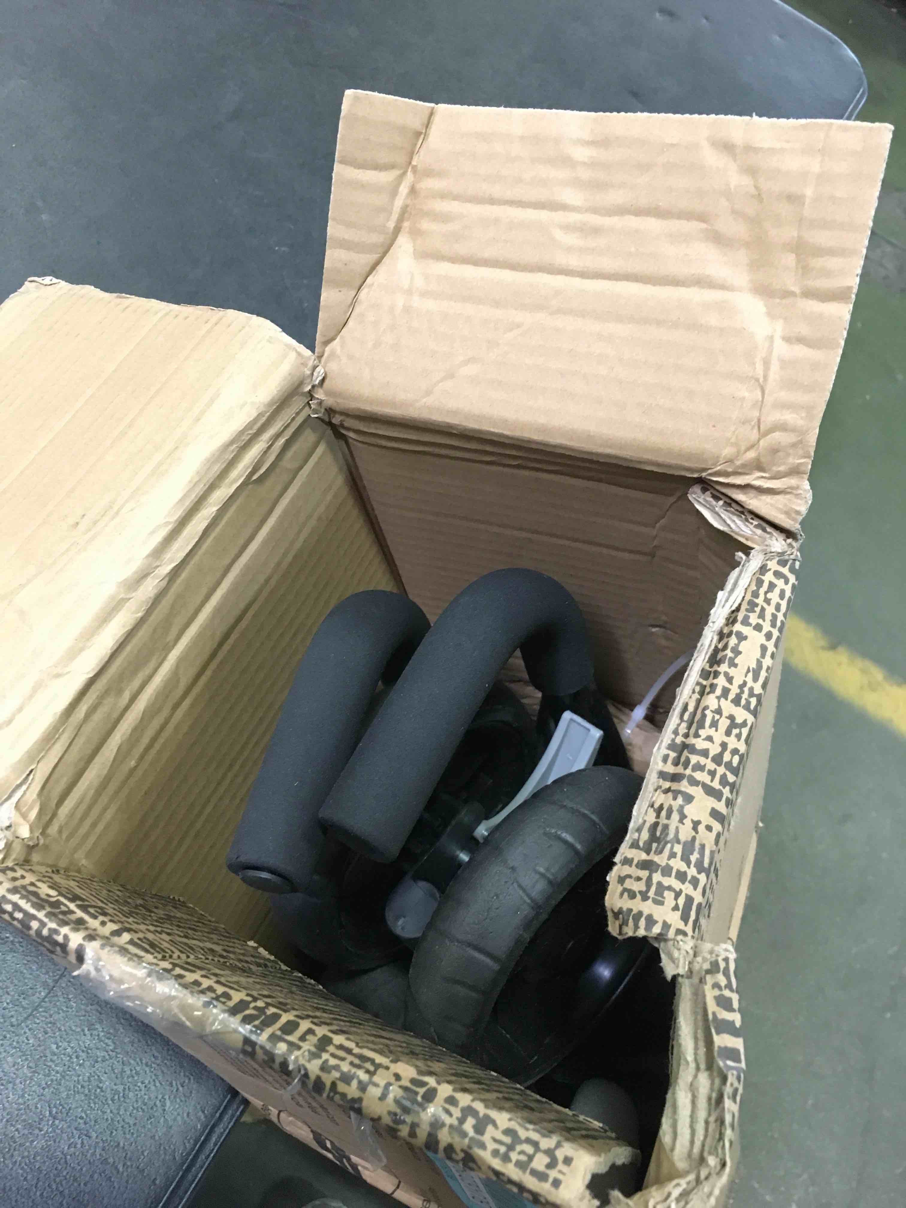 https://s3.amazonaws.com/lotting-images-prod/bidfta/BLU5228459_1692891665499.jpeg