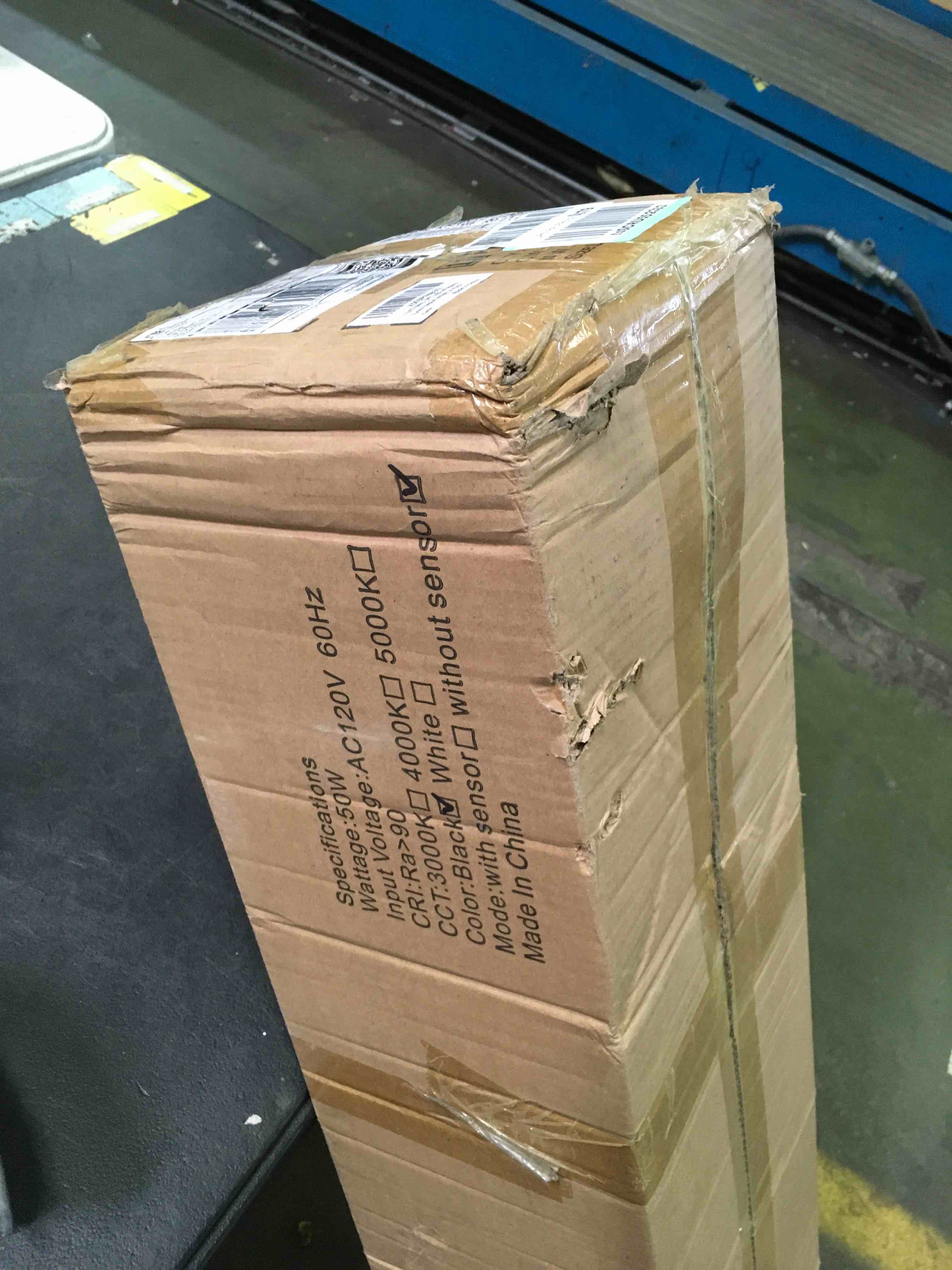 https://s3.amazonaws.com/lotting-images-prod/bidfta/BLU5228523_1692906114676.jpeg
