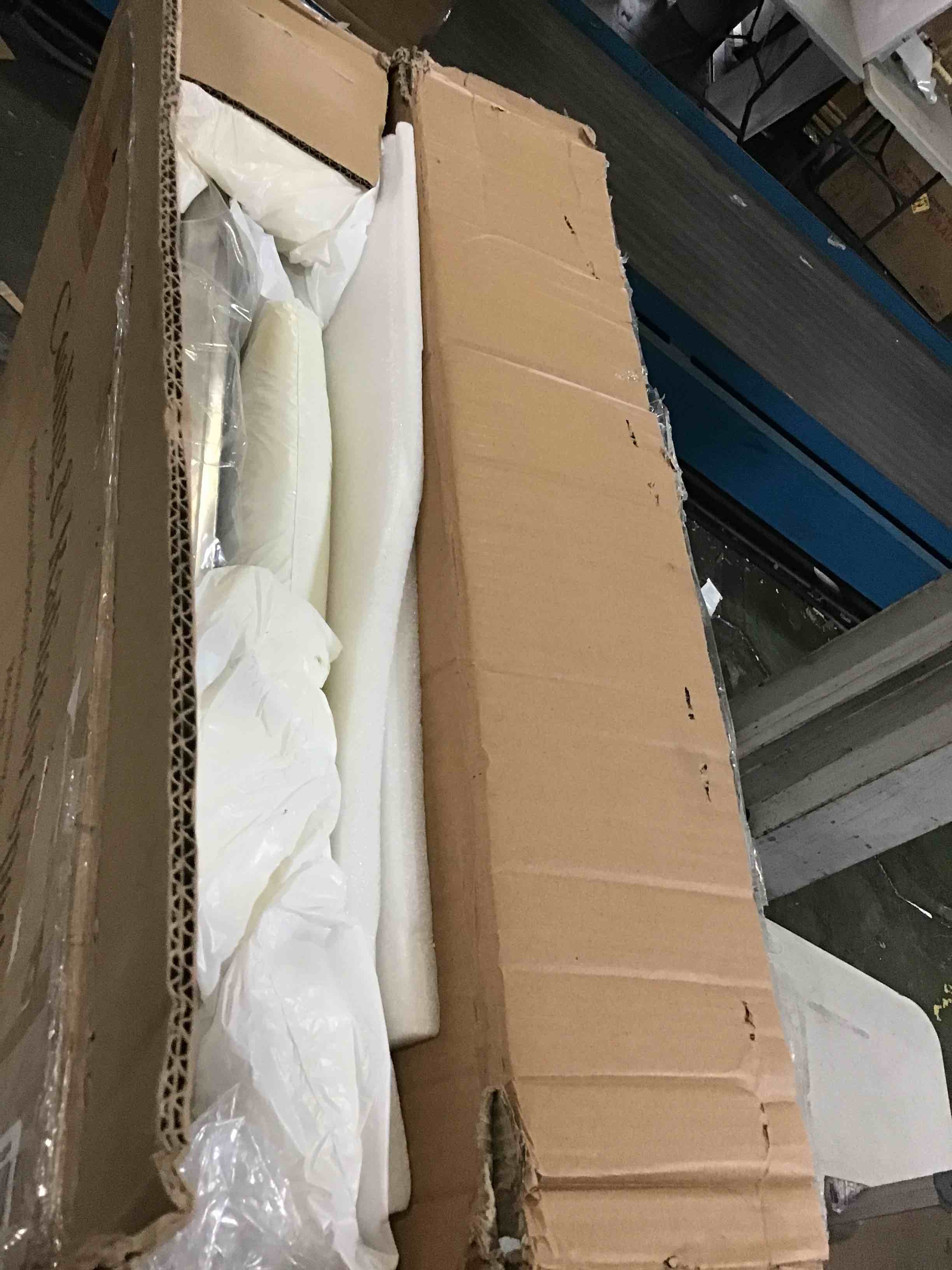 https://s3.amazonaws.com/lotting-images-prod/bidfta/BLU5228664_1692981419977.jpeg