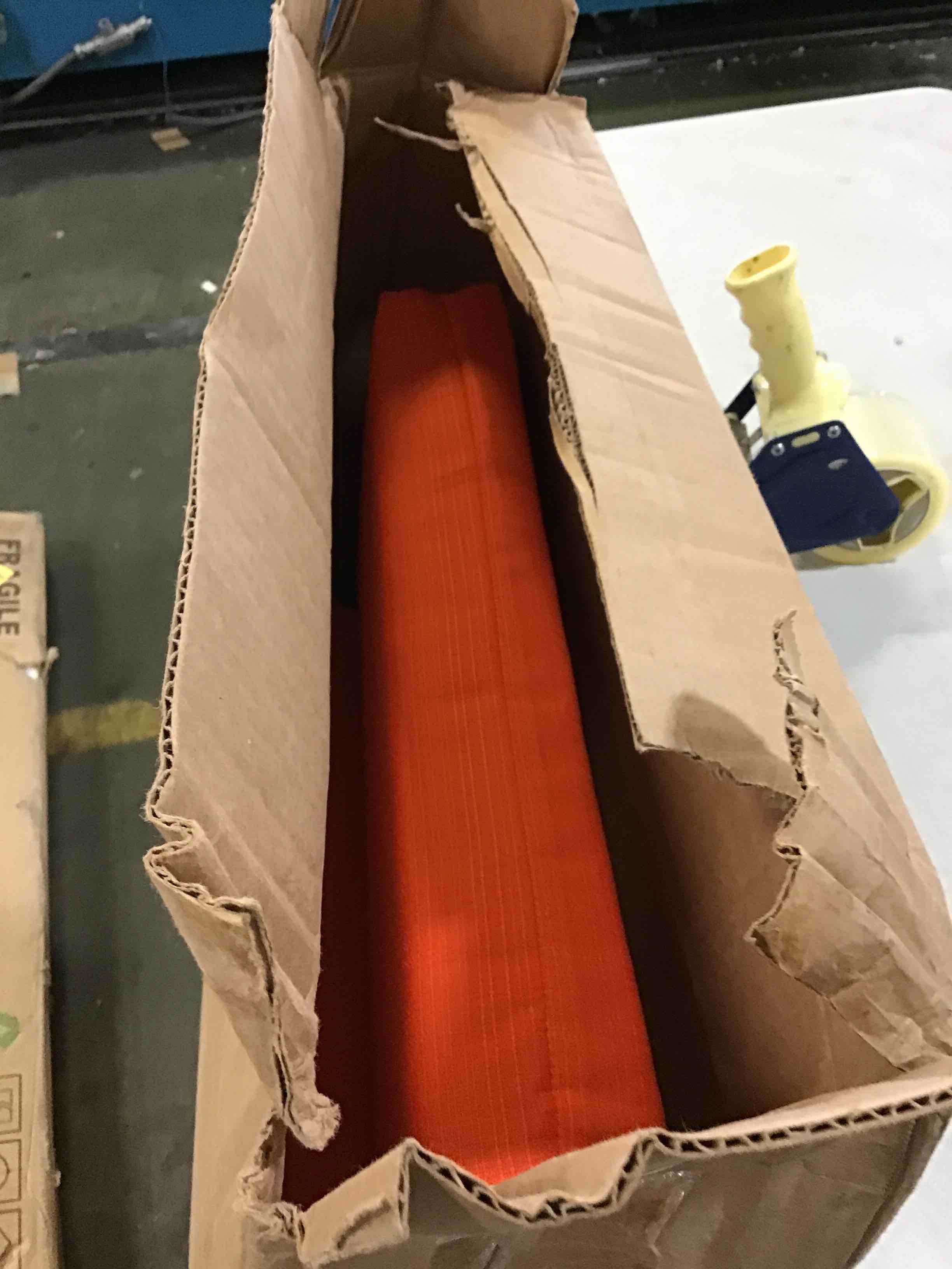 https://s3.amazonaws.com/lotting-images-prod/bidfta/BLU5228673_1692985244508.jpeg