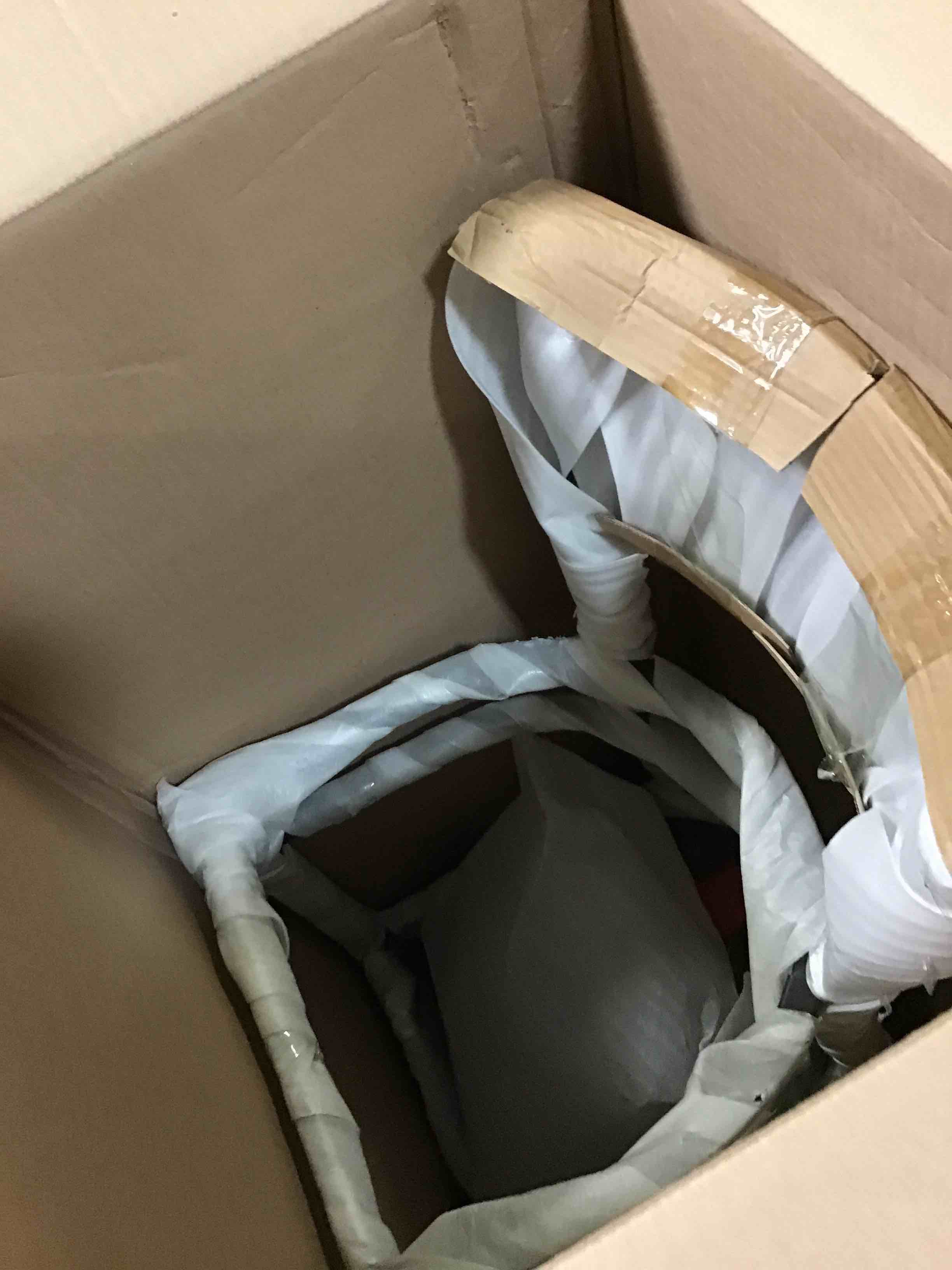 https://s3.amazonaws.com/lotting-images-prod/bidfta/BLU5228711_1692993450256.jpeg