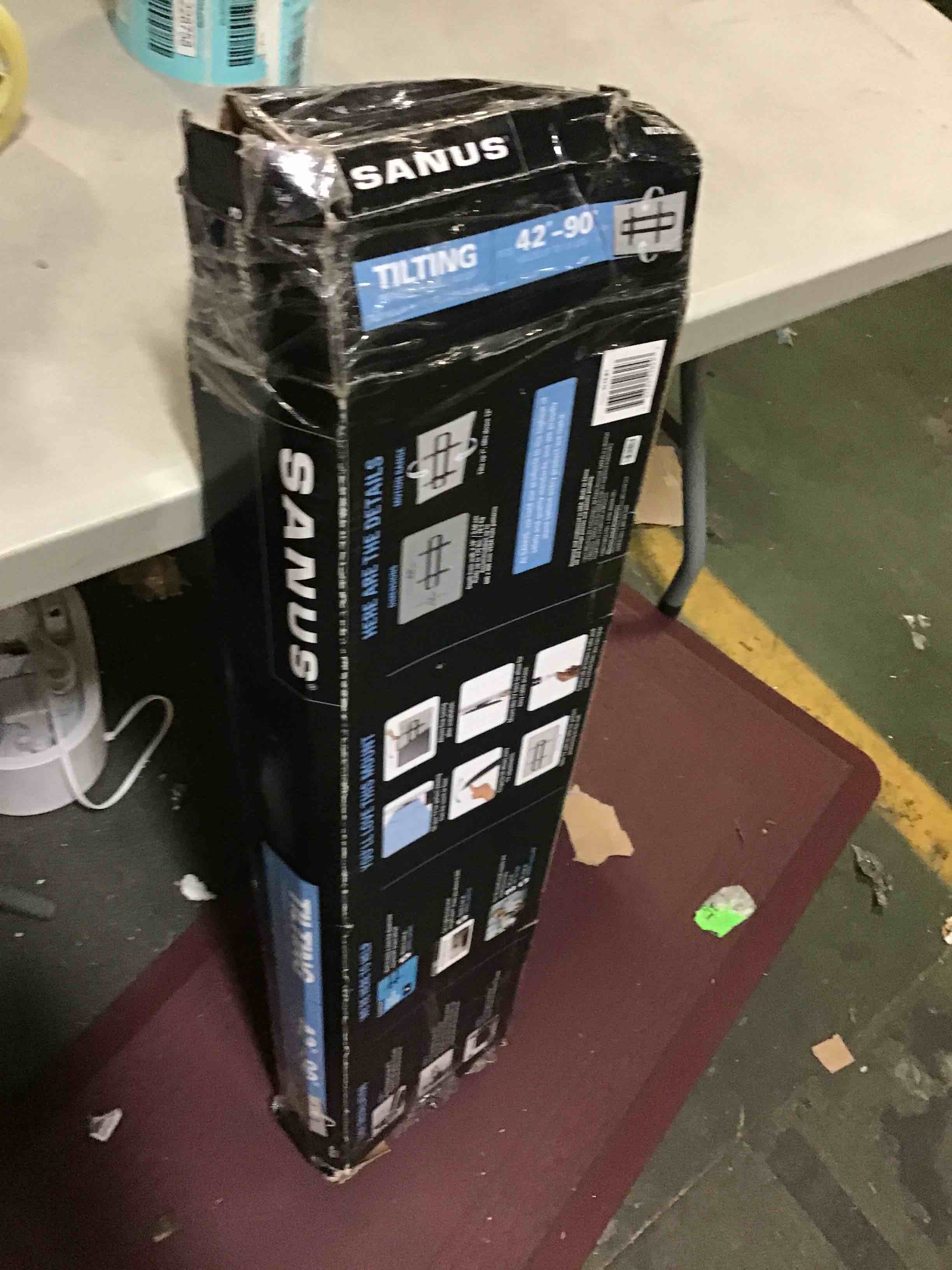 https://s3.amazonaws.com/lotting-images-prod/bidfta/BLU5228751_1693053378844.jpeg