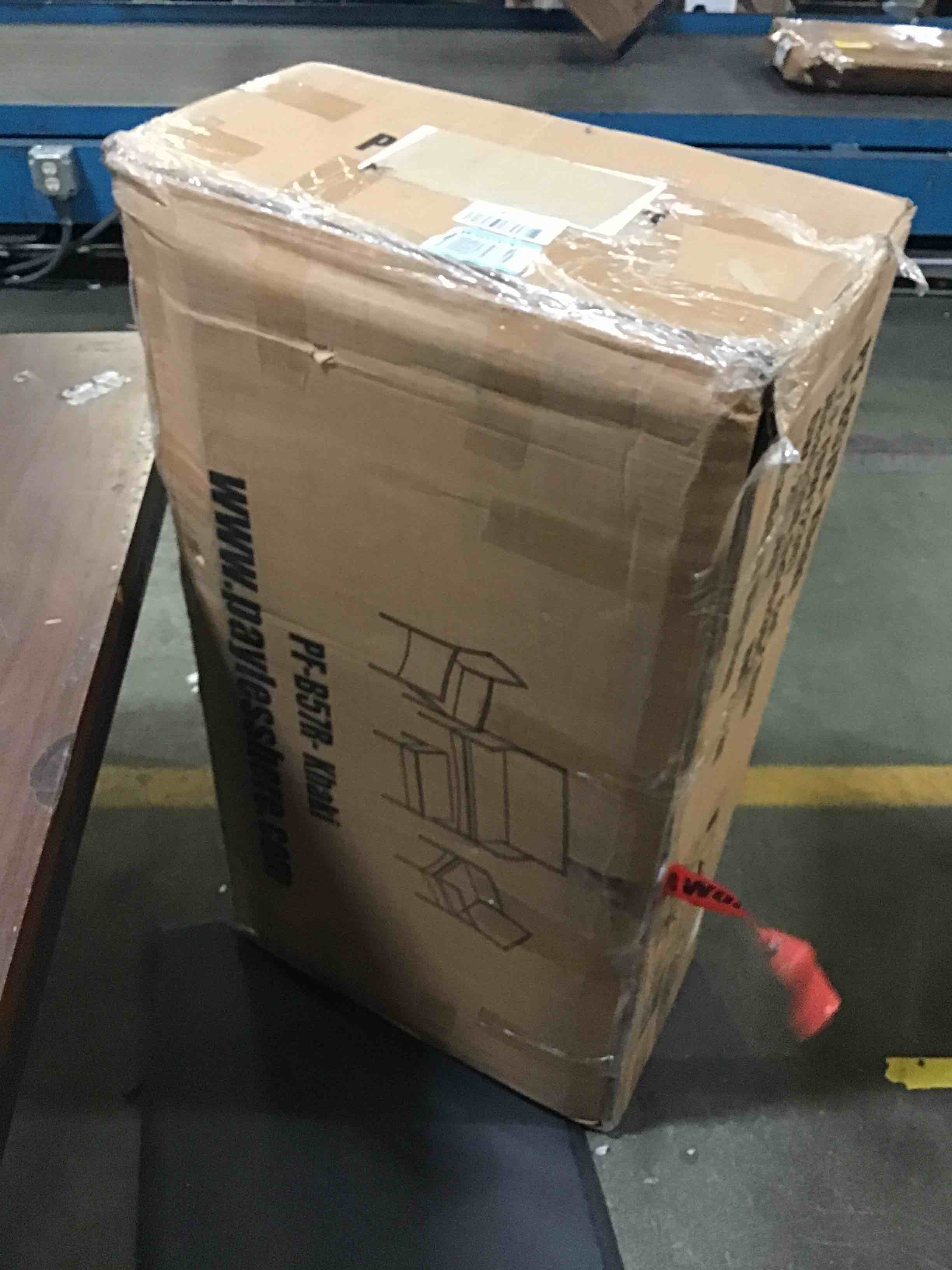 https://s3.amazonaws.com/lotting-images-prod/bidfta/BLU5228986_1693309455137.jpeg