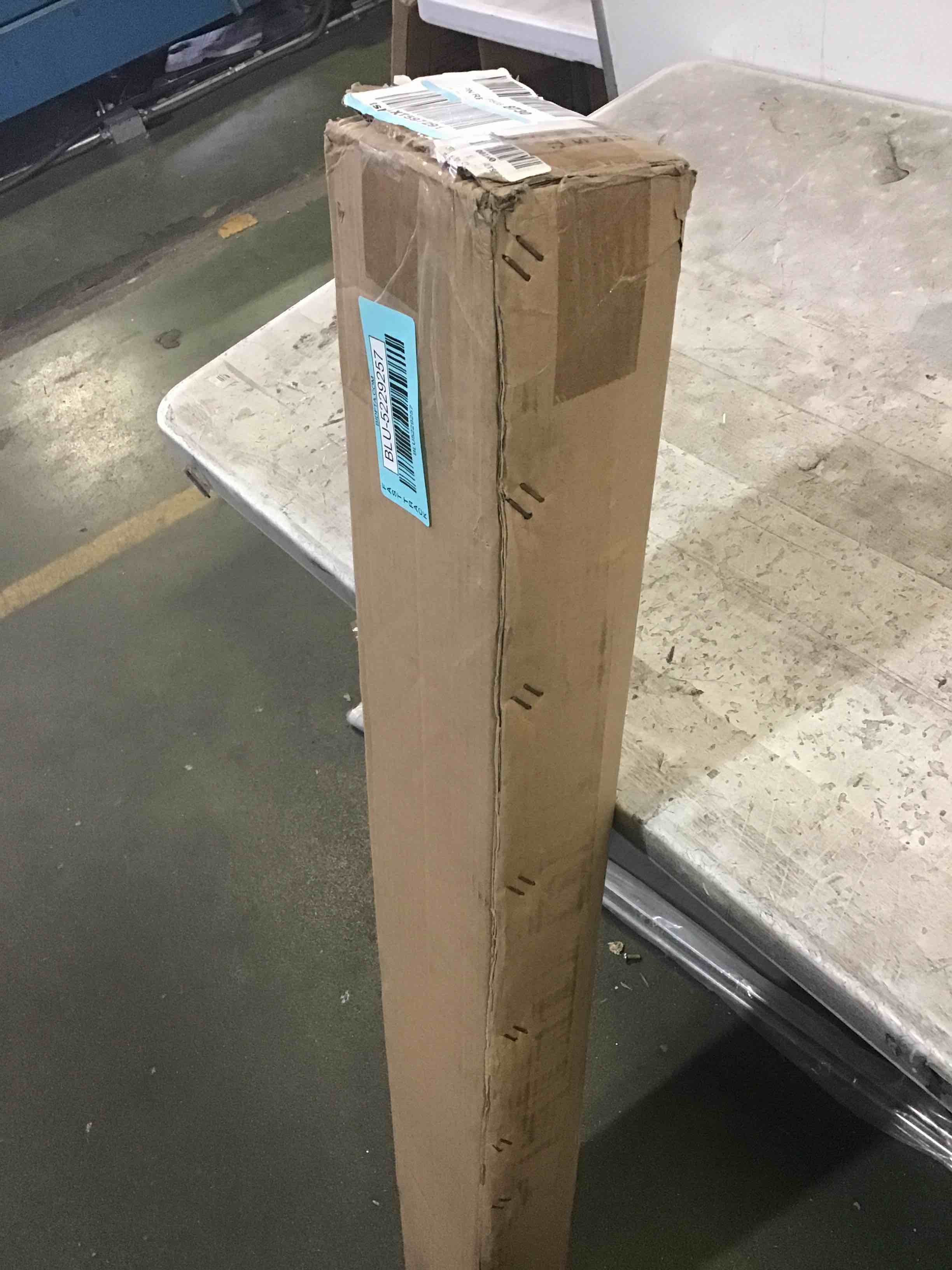 https://s3.amazonaws.com/lotting-images-prod/bidfta/BLU5229257_1693417828895.jpeg