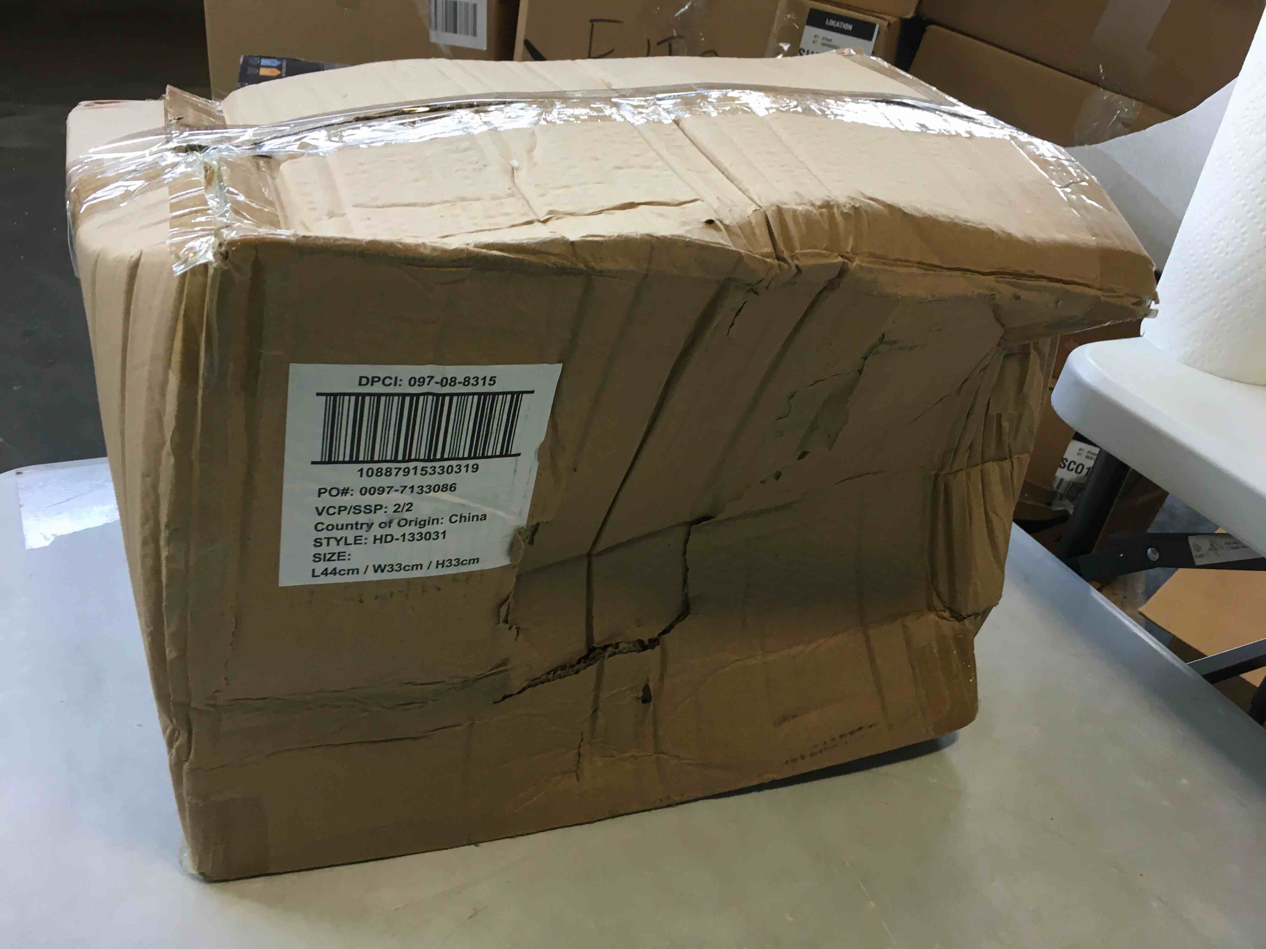 https://s3.amazonaws.com/lotting-images-prod/bidfta/BLU5229491_1692991861933.jpeg