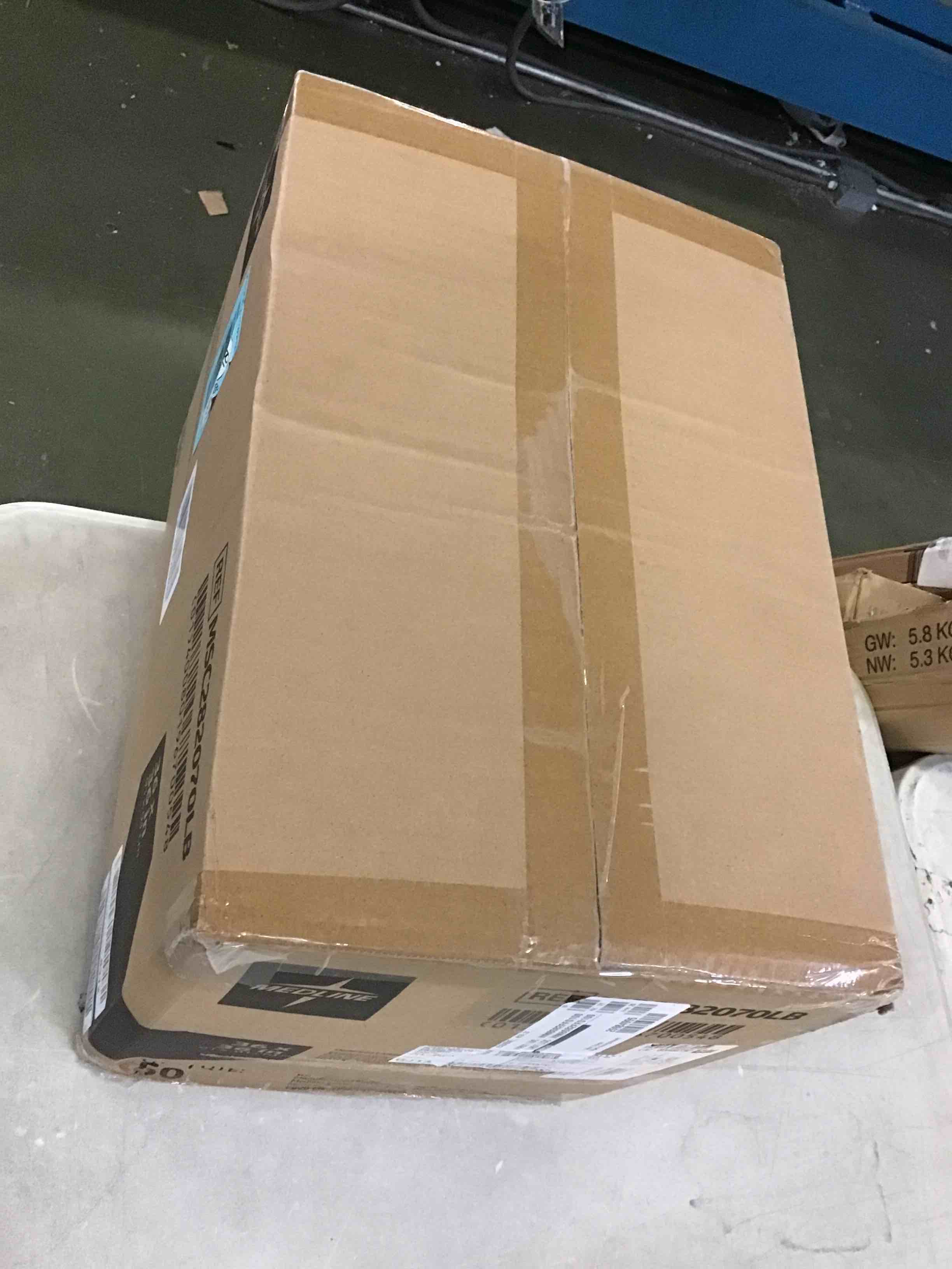 https://s3.amazonaws.com/lotting-images-prod/bidfta/BLU5231465_1694094463256.jpeg